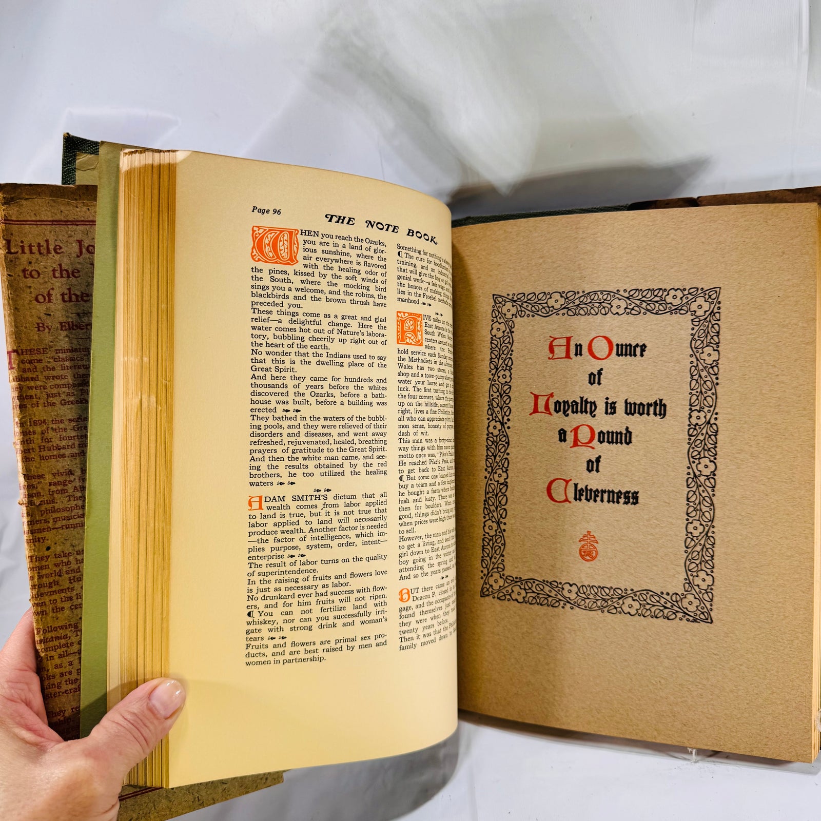 The Note Book of Elbert Hubbard H.M. Wise & Co./The Roycrofters (1927)