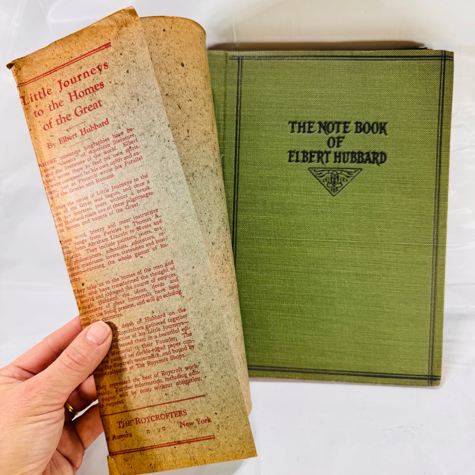 The Note Book of Elbert Hubbard H.M. Wise & Co./The Roycrofters (1927)