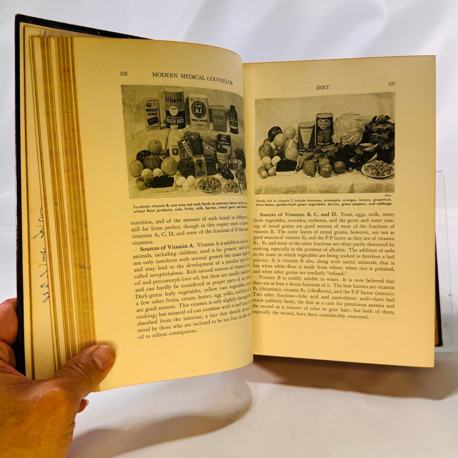The New Modern Medical Counselor A Practical Guide to Health by Hurbert O. Swartout M.D. 1951 Review and Herald Publishing