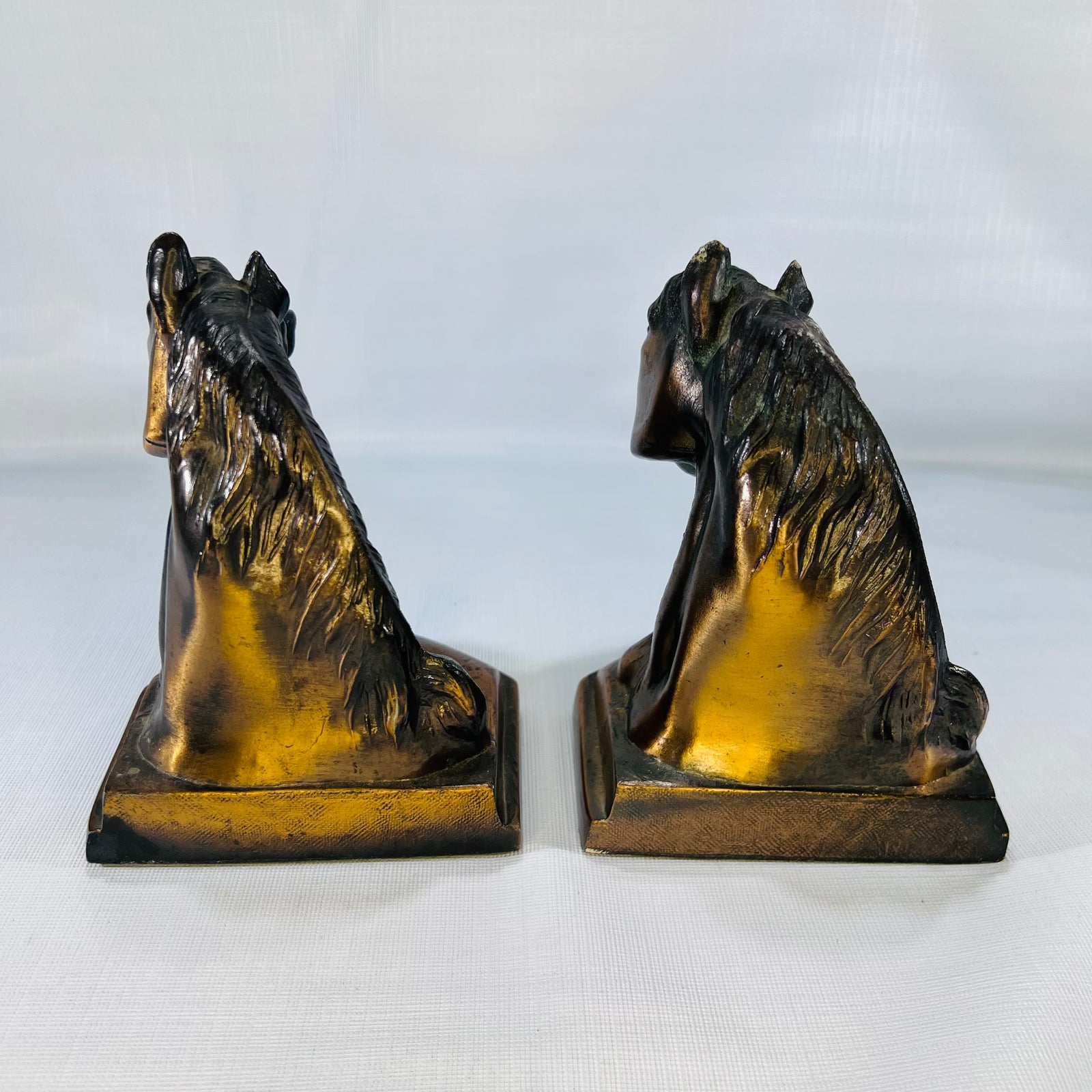 Vintage Cast Brass Horse Head Bookends – A Bold Blend of Hollywood Regency & Western Eleganc