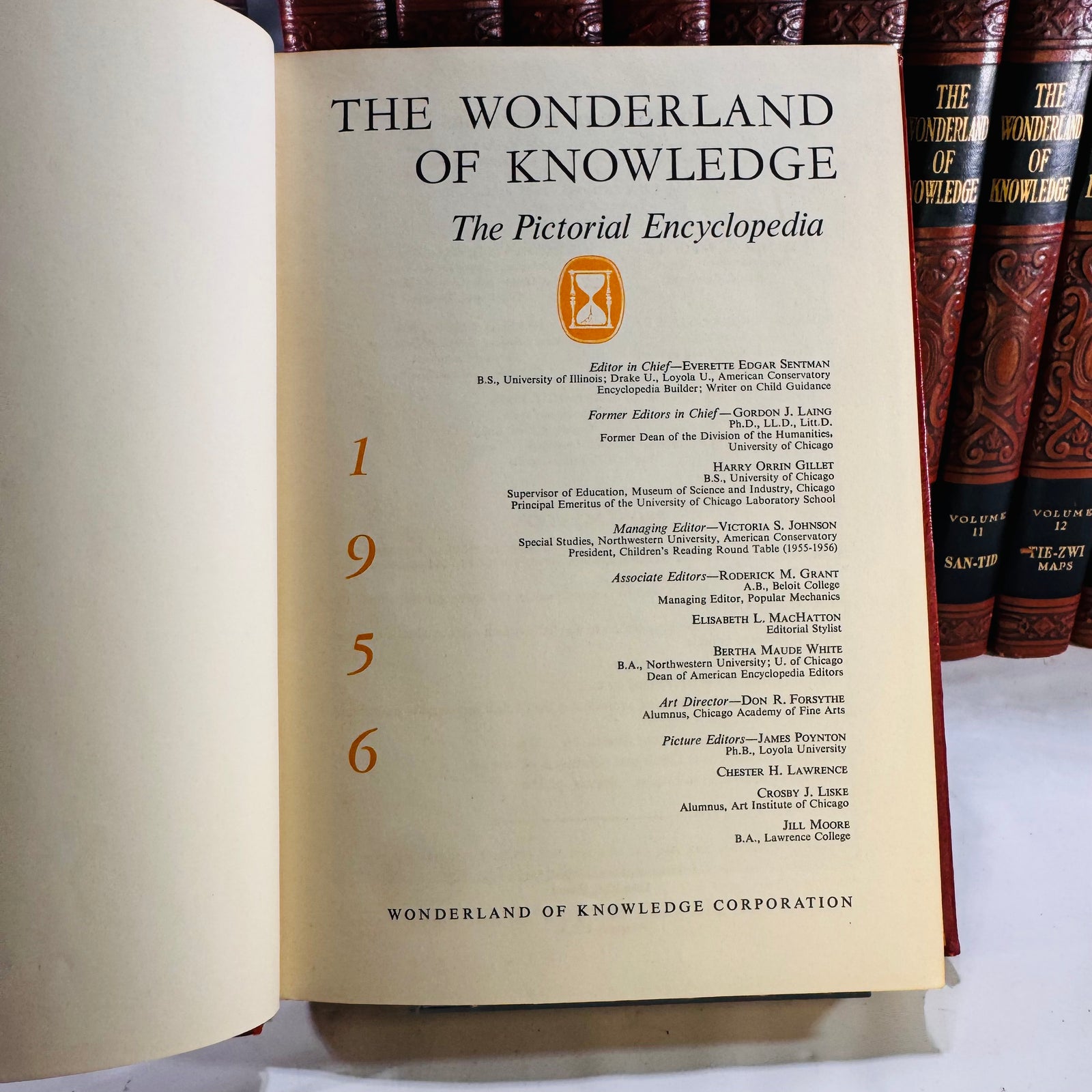 The Wonderland of Knowledge Pictorial Encyclopedia Set 1956 14 Volumes Wonderland of Knowledge Corp.