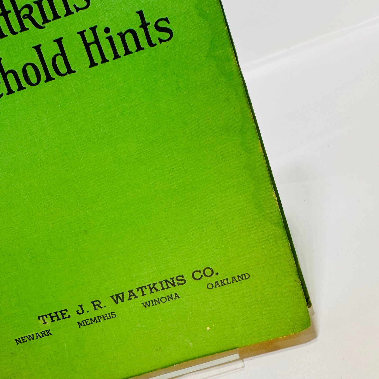 Watkins Household Hints by Elaine Allen 1941 J.R. Watkins Co. Green Cover