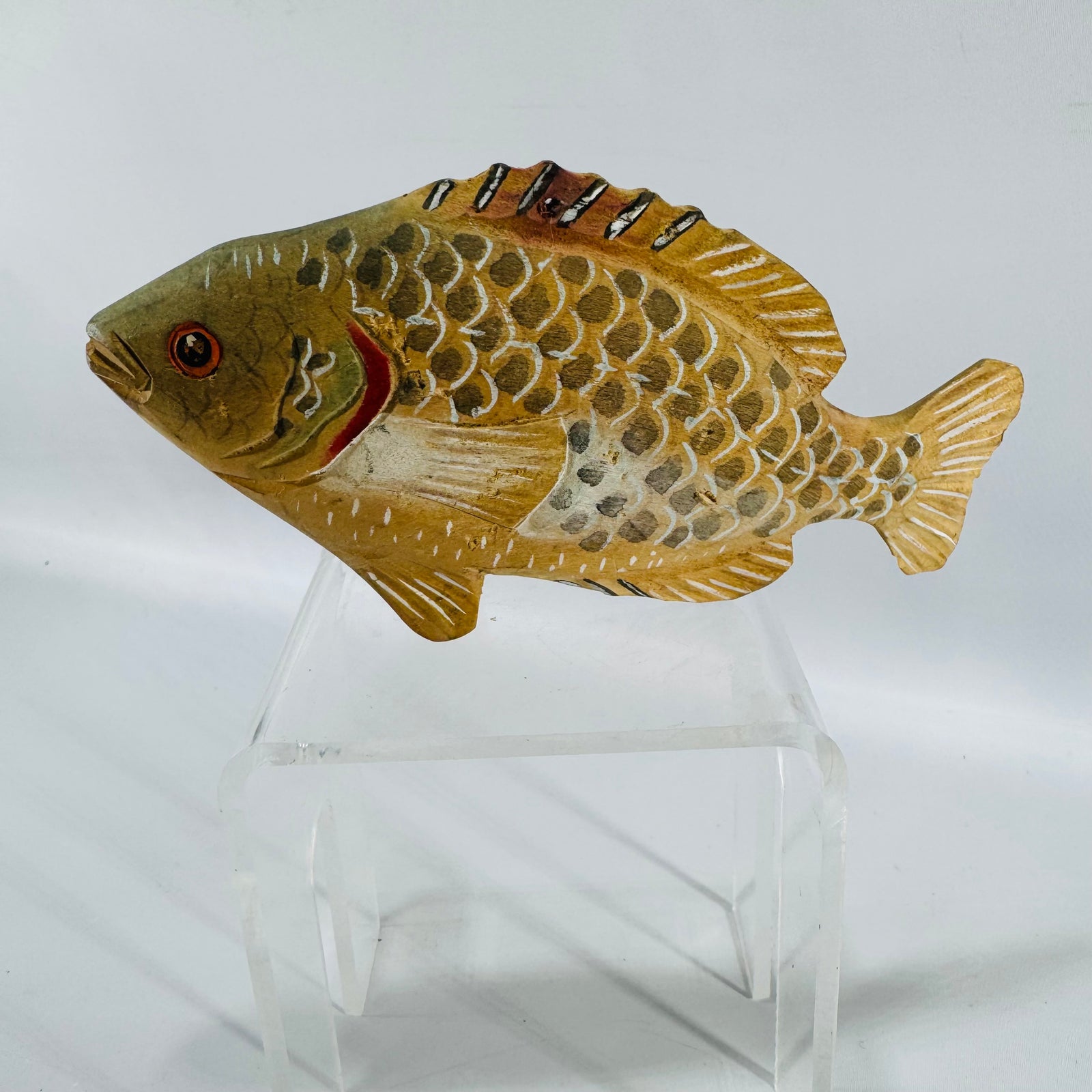 Vintage Hand-Carved Wooden Fish Sculpture – Folk Art, 1980s