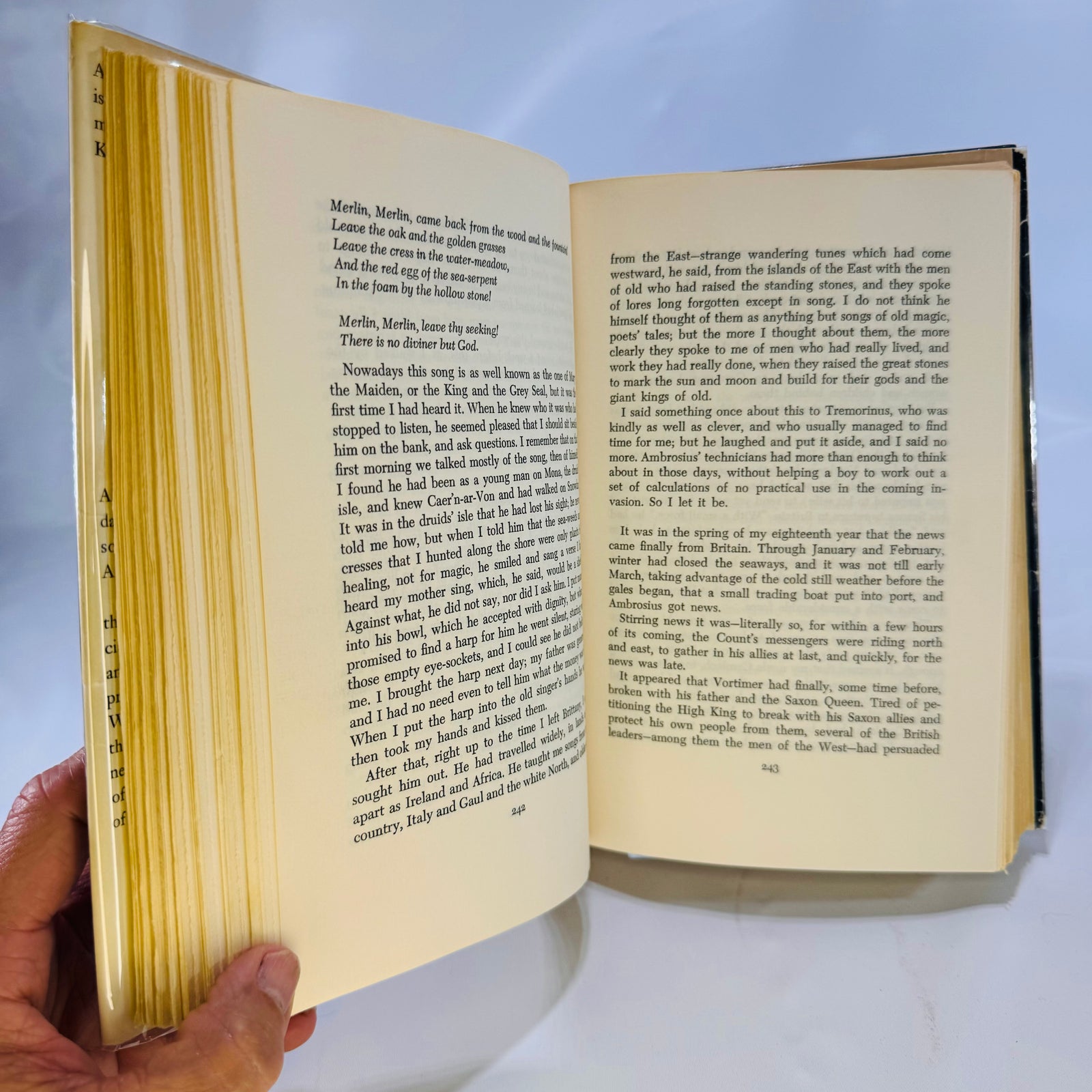The Crystal Cave by Mary Stewart 1970 William Morrow and Company