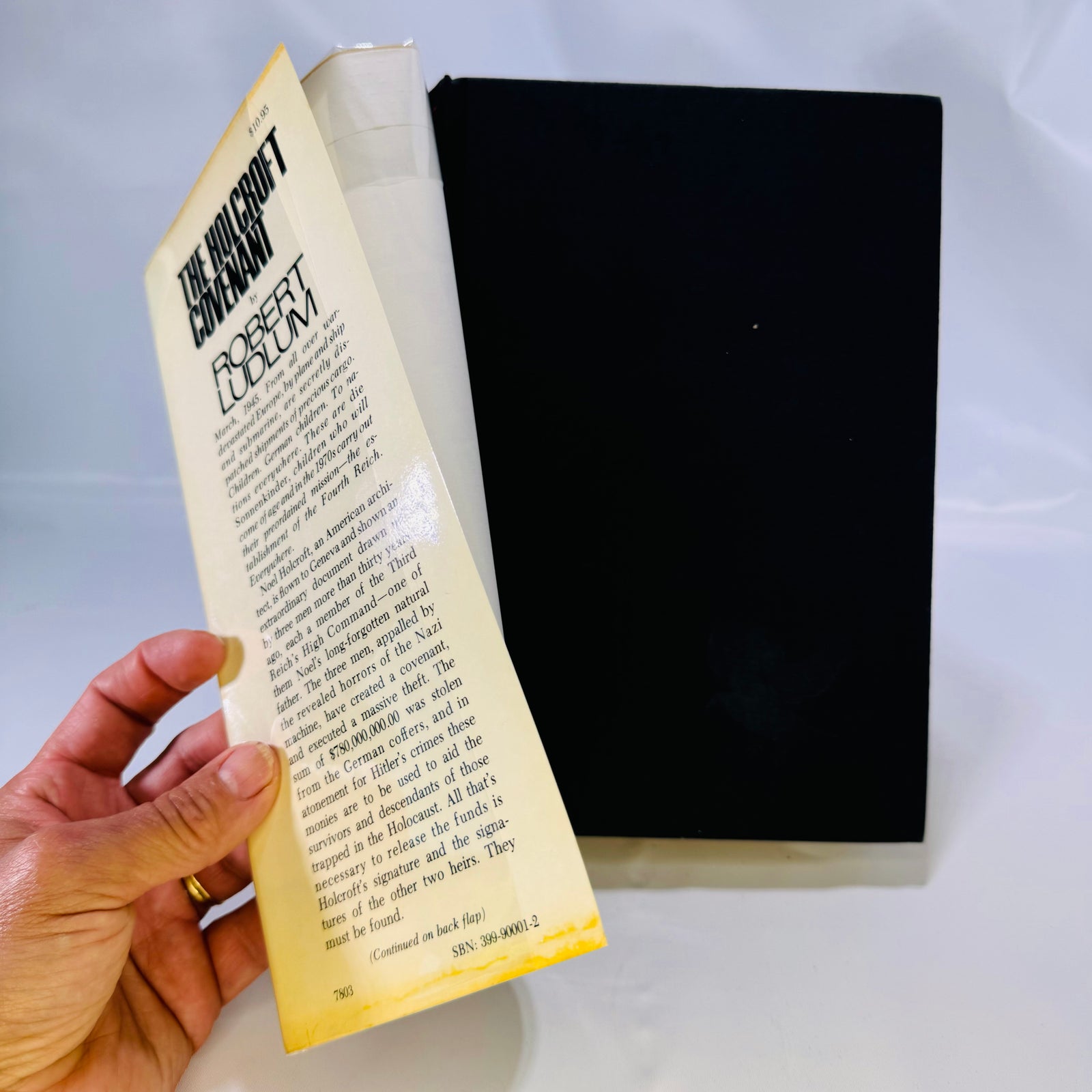 The Holcroft Convenant by Robert Ludlund 1980 Putnam Pub Group