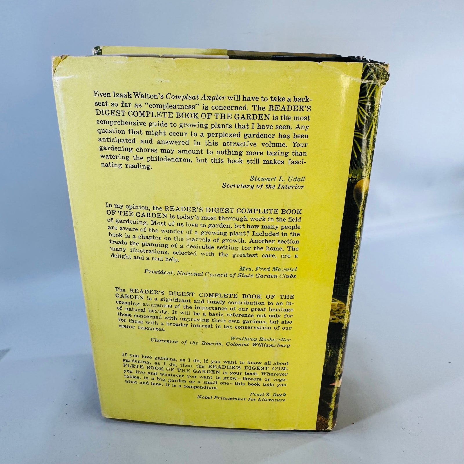 Reader's Digest Complete Book of The Garden, 1966, 886 Pages, Illustrated Gardening Reference