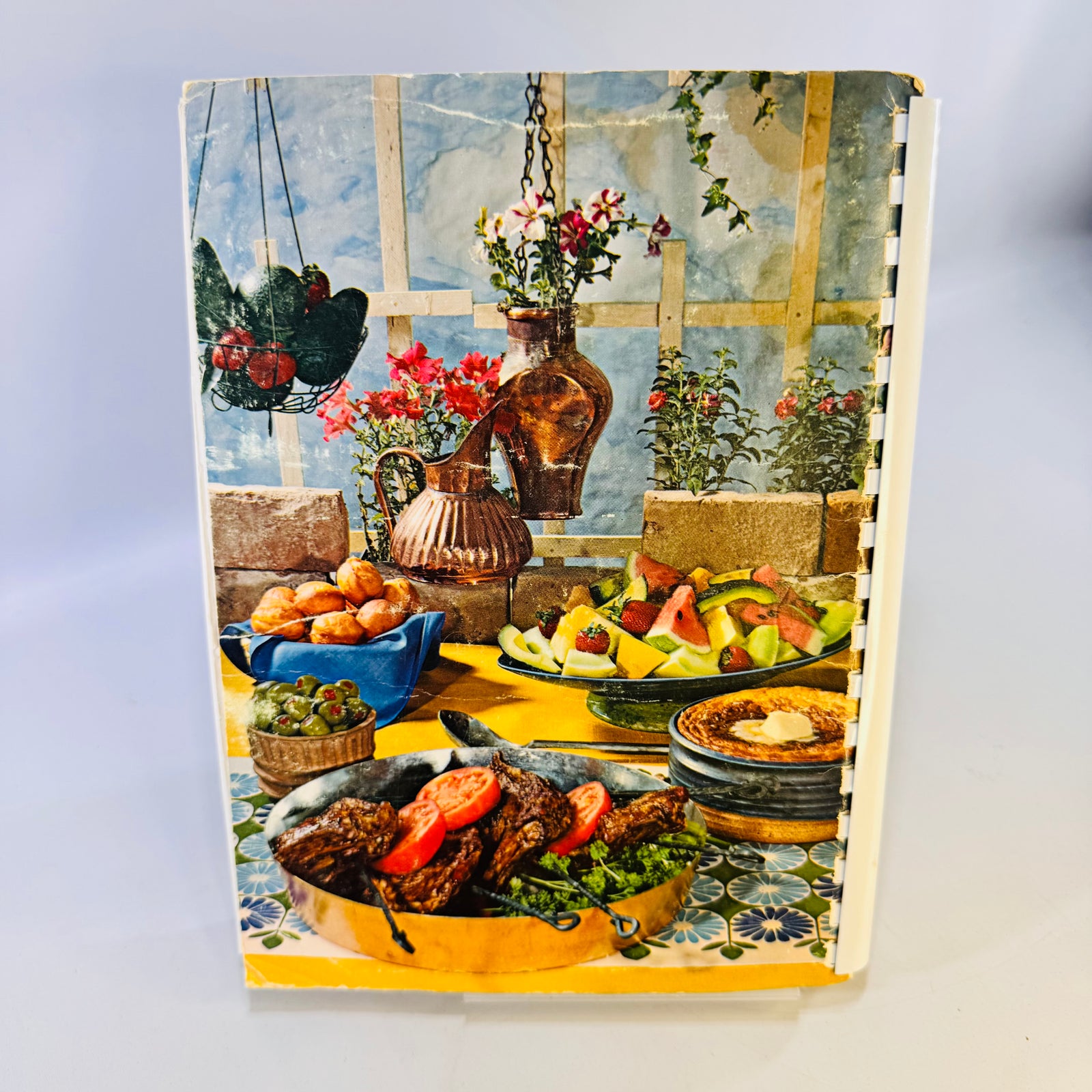 1968 Beta Sigma Phi Meats Cookbook Seafood Poultry 2000 Recipes Vintage Comb Bound Book