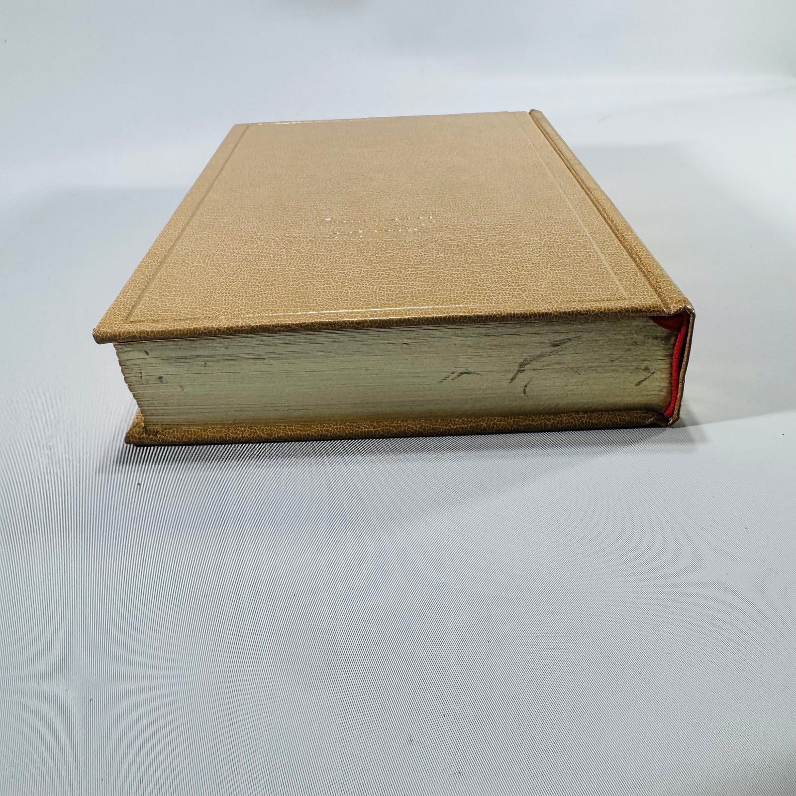 The Poems of Robert Browning (1932) – Vintage Hardcover Poetry Collection