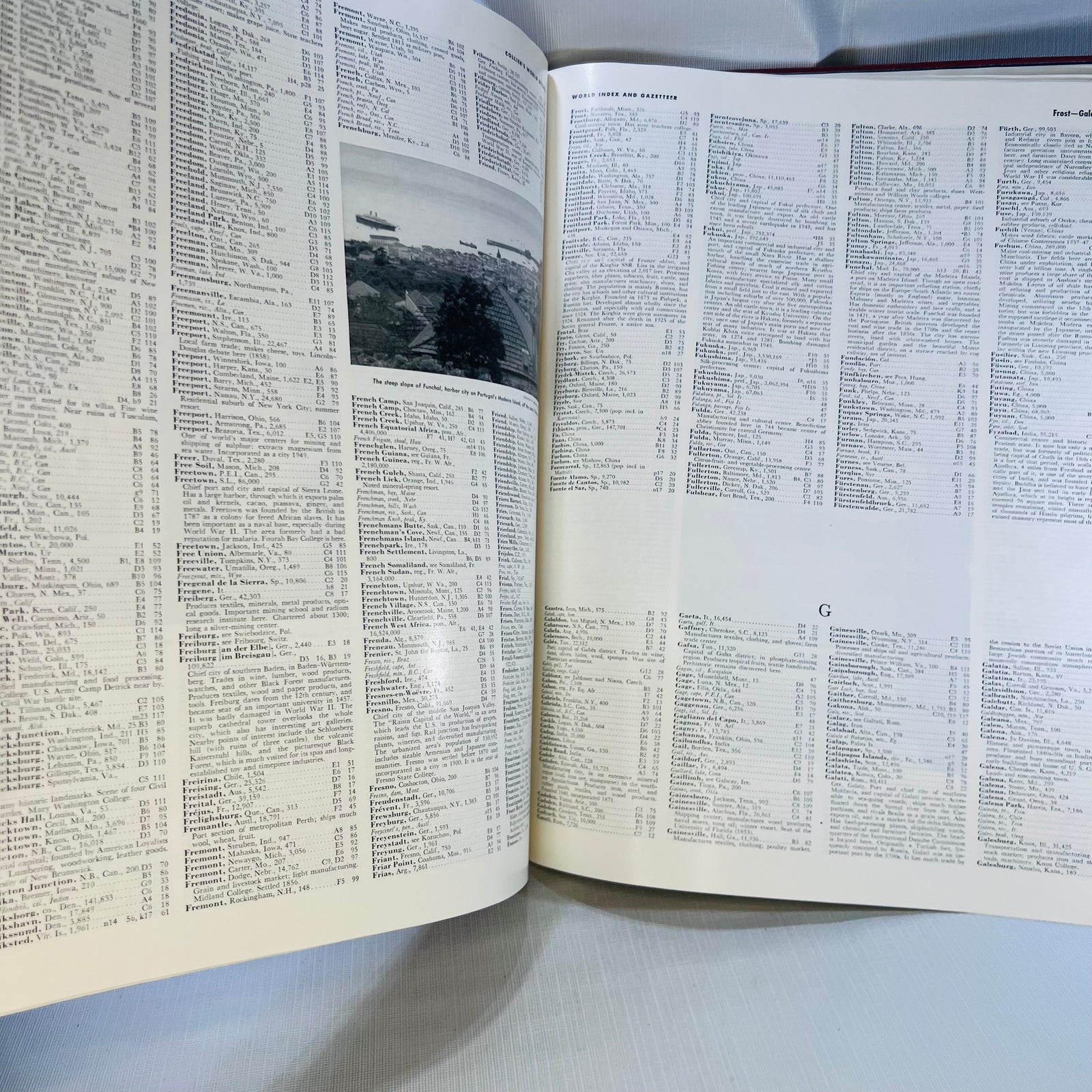 Collier's World Atlas and Gazetteer Presenting the World in its Physical and Commercial Aspects 1953 P.F. Collier & Son