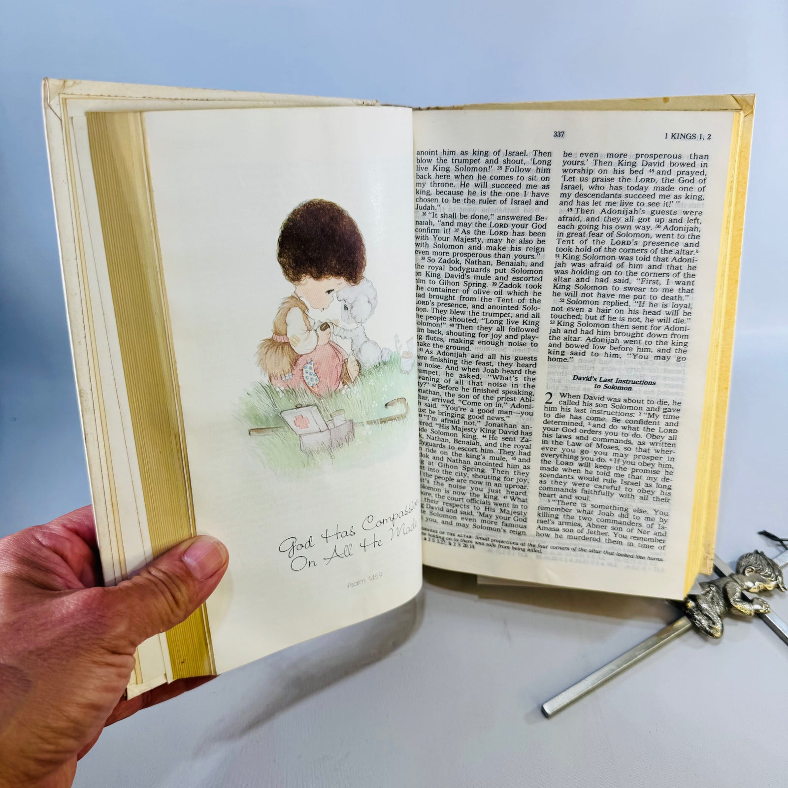 Precious Moments Bible & Praying Boy Cross Set 1980s Illustrated Keepsake Bible with Pewter Finish Wall Cross First Communion