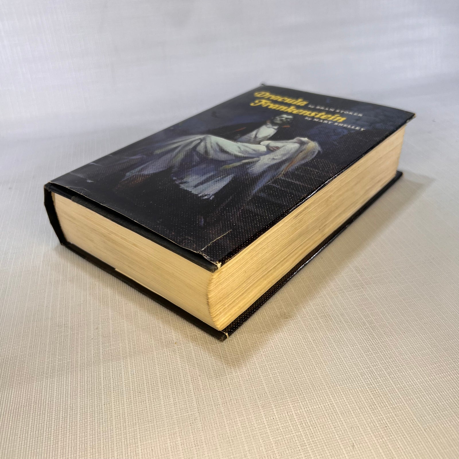 Dracula by Bram Stoker & Frankenstein by Mary Shelley 1987 Nelson Doubleday Inc.