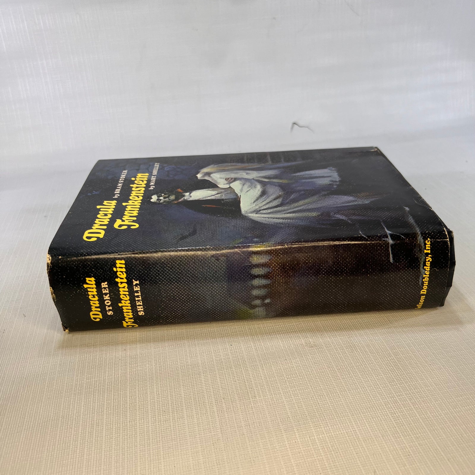 Dracula by Bram Stoker & Frankenstein by Mary Shelley 1987 Nelson Doubleday Inc.