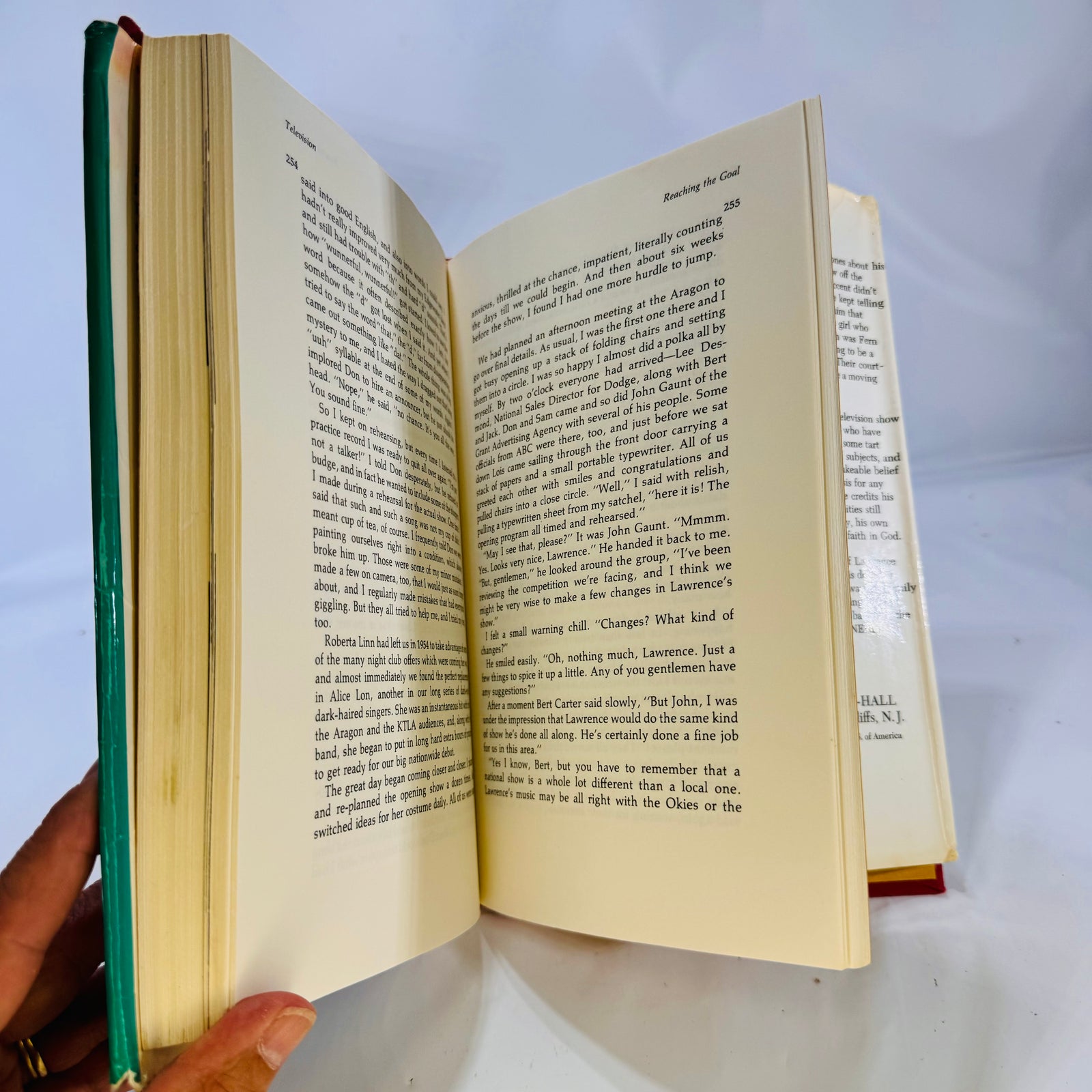 Text pages with toned edges, Wunnerful, Wunnerful! 1971 Prentice-Hall