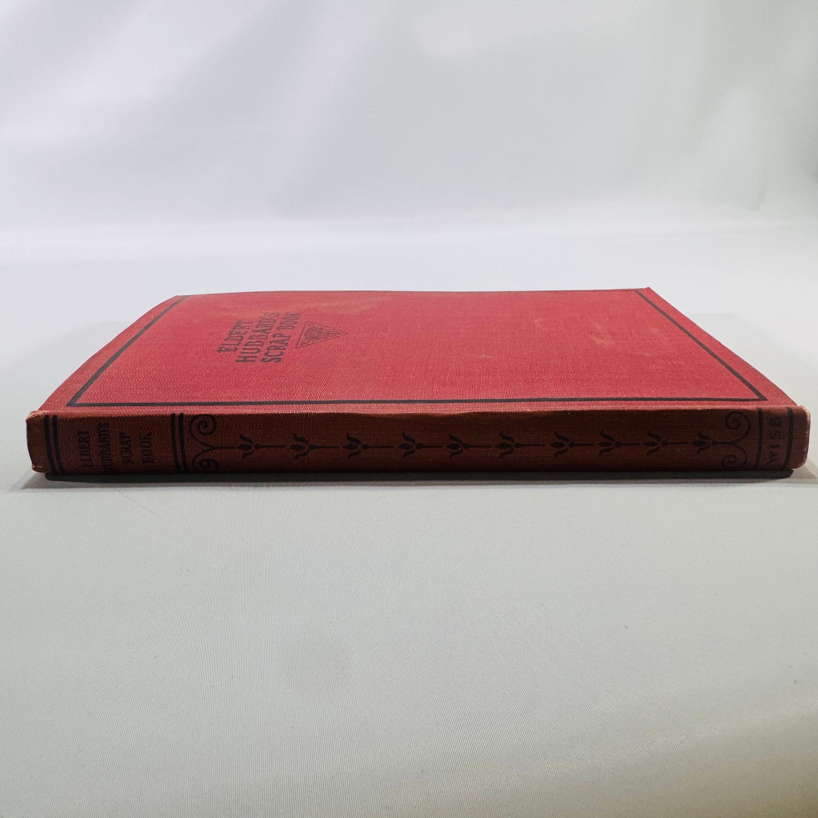Elbert Hubbard’s Scrap Book (1923, Hardcover) – A Roycroft Classic of Inspirational Wisdom