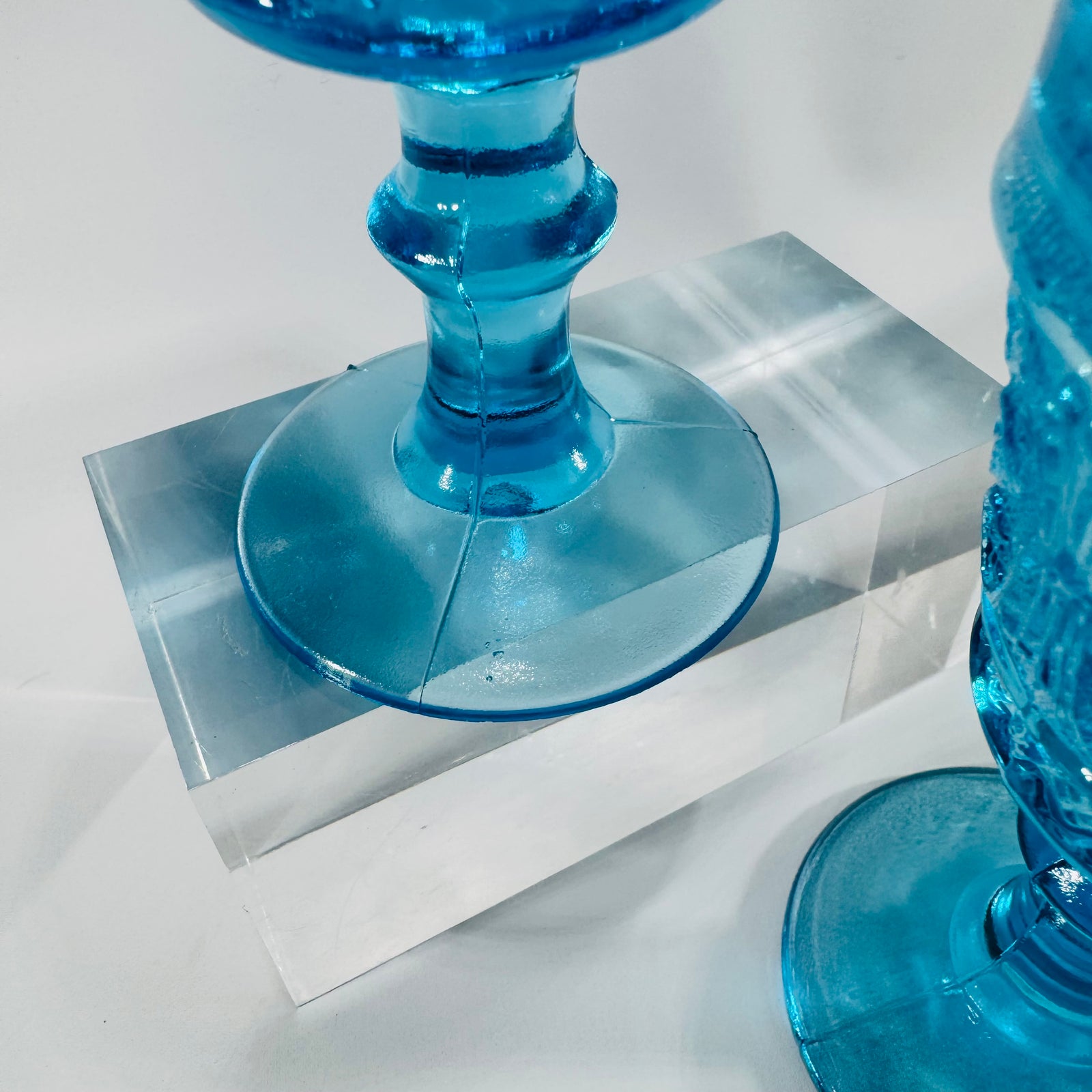 L G Wright Westward Ho Wine Glasses Blue Pioneer Pattern Stemmed Pair