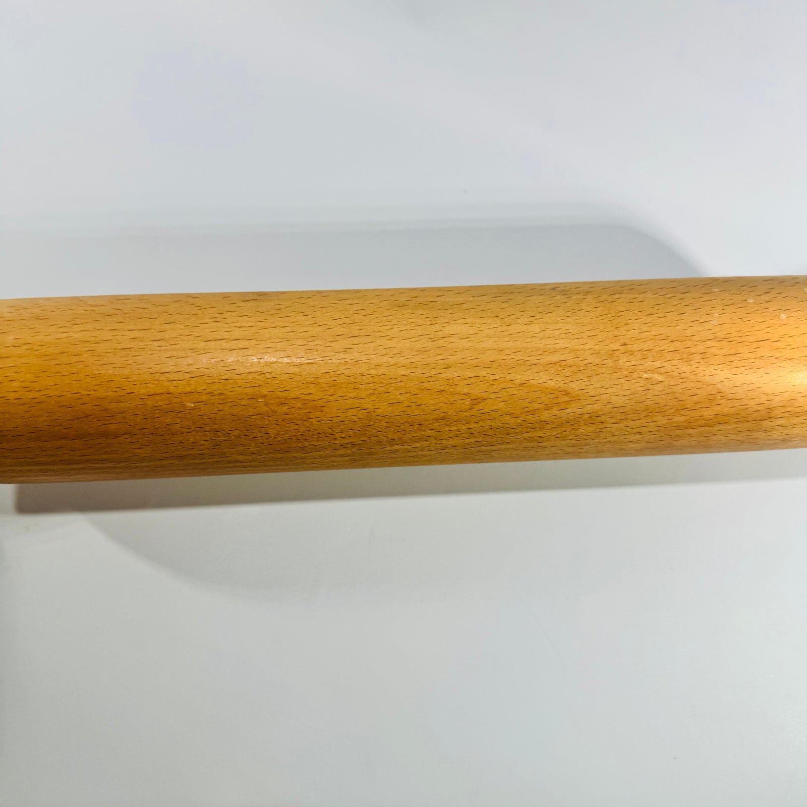 Vintage Red Handle Wooden Rolling Pin 17.5 Inch Farmhouse Baking Pastry Roller