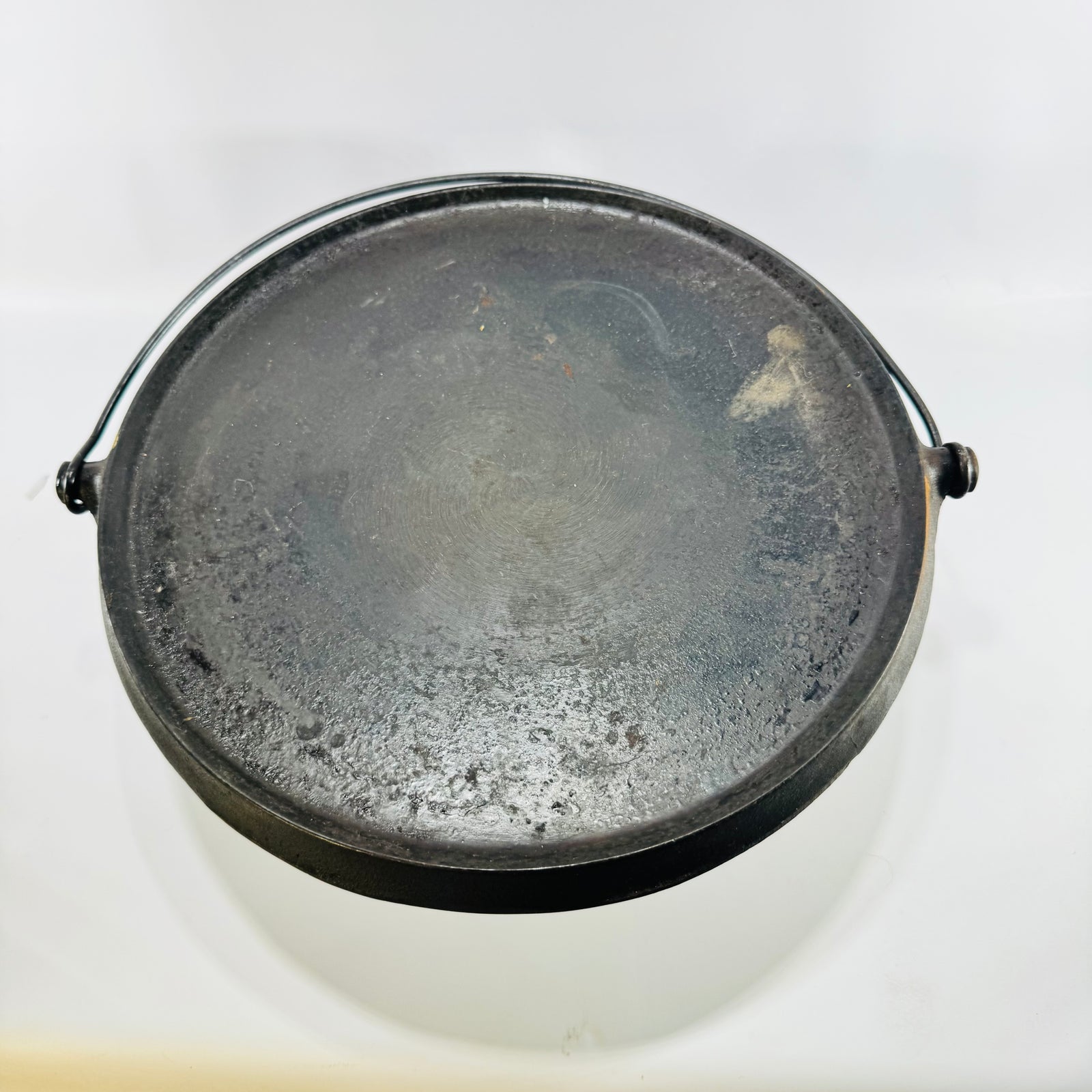Wagner Ware Sidney -O- 1120 B Bailed Round Griddle 1922 to 1959 Cast Iron