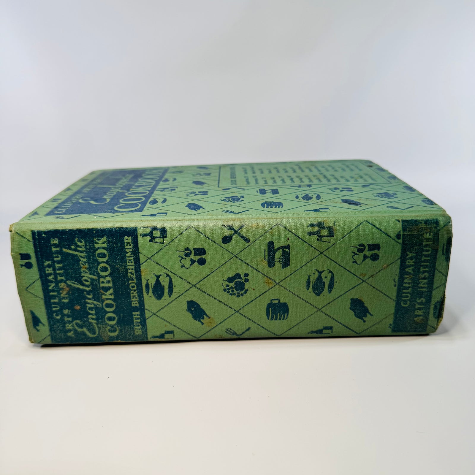 Vintage 1950s Cookbook Hardcover — Culinary Arts Institute Encyclopedic Cookbook (1950) — Ruth Berolzheimer | Thumb-Index Reference, Color Plates,