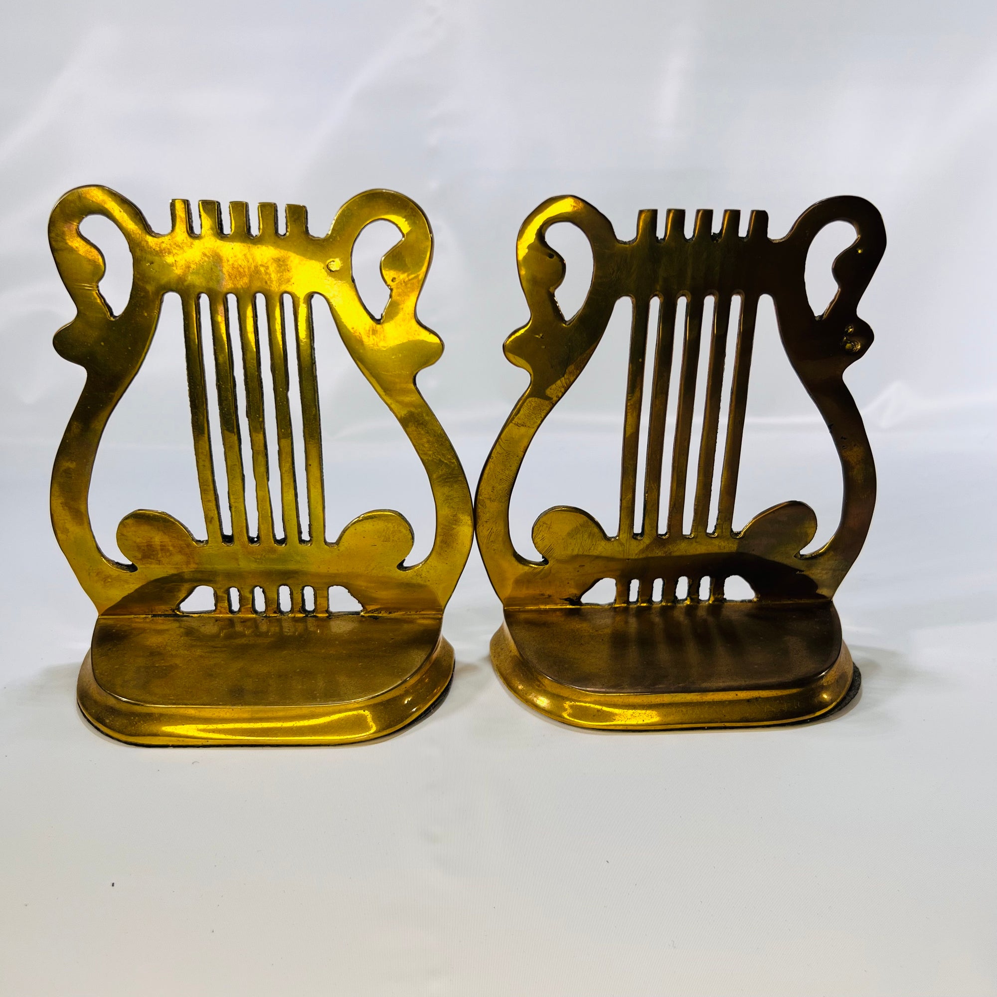 Brass Harp Vintage Metal Musical Symbol Pair of Bookends Felted Bottoms Mid Century