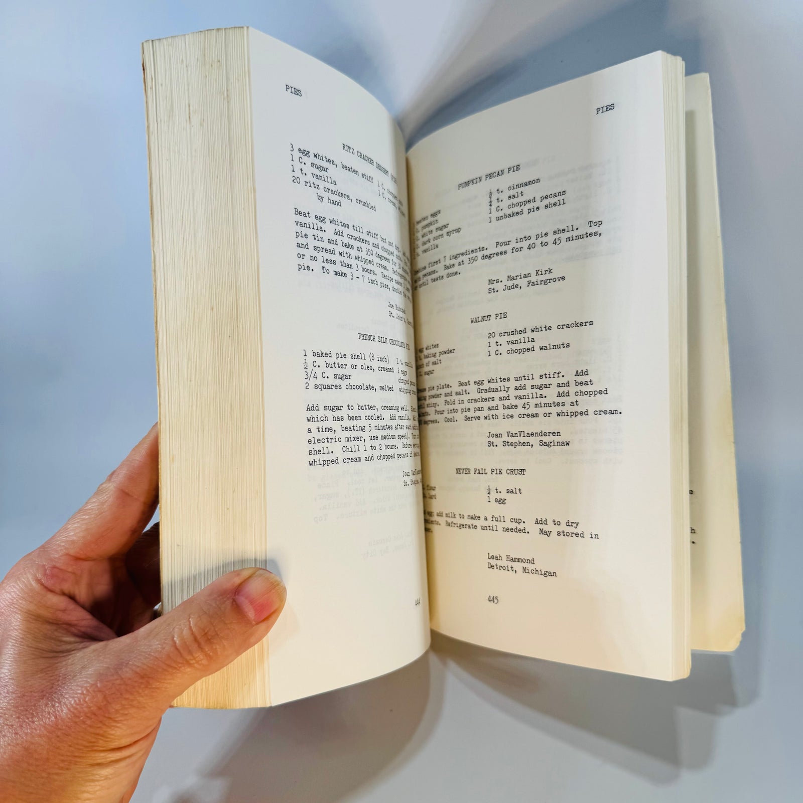 Community Cookbook Michigan Americana — The Queen’s Book 1968 — Queen of Angels Women’s Retreat League | Saginaw Church Cookbook, Regional Cooking