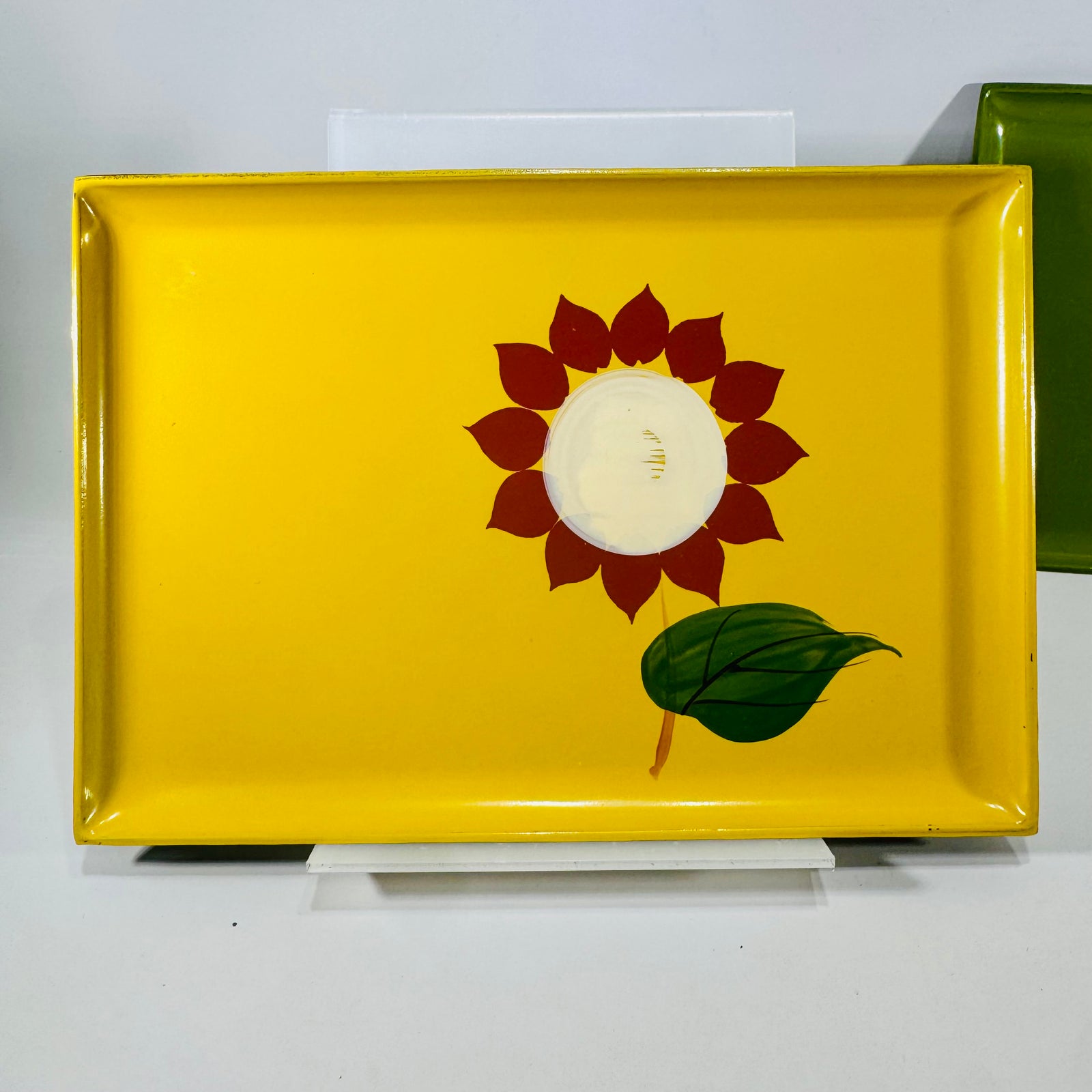 Vintage DABS Melamine Snack Trays Set of 4, 1960s Flower Power Rectangular Plates, Retro Daisy Serving Trays, 8x5 Japan