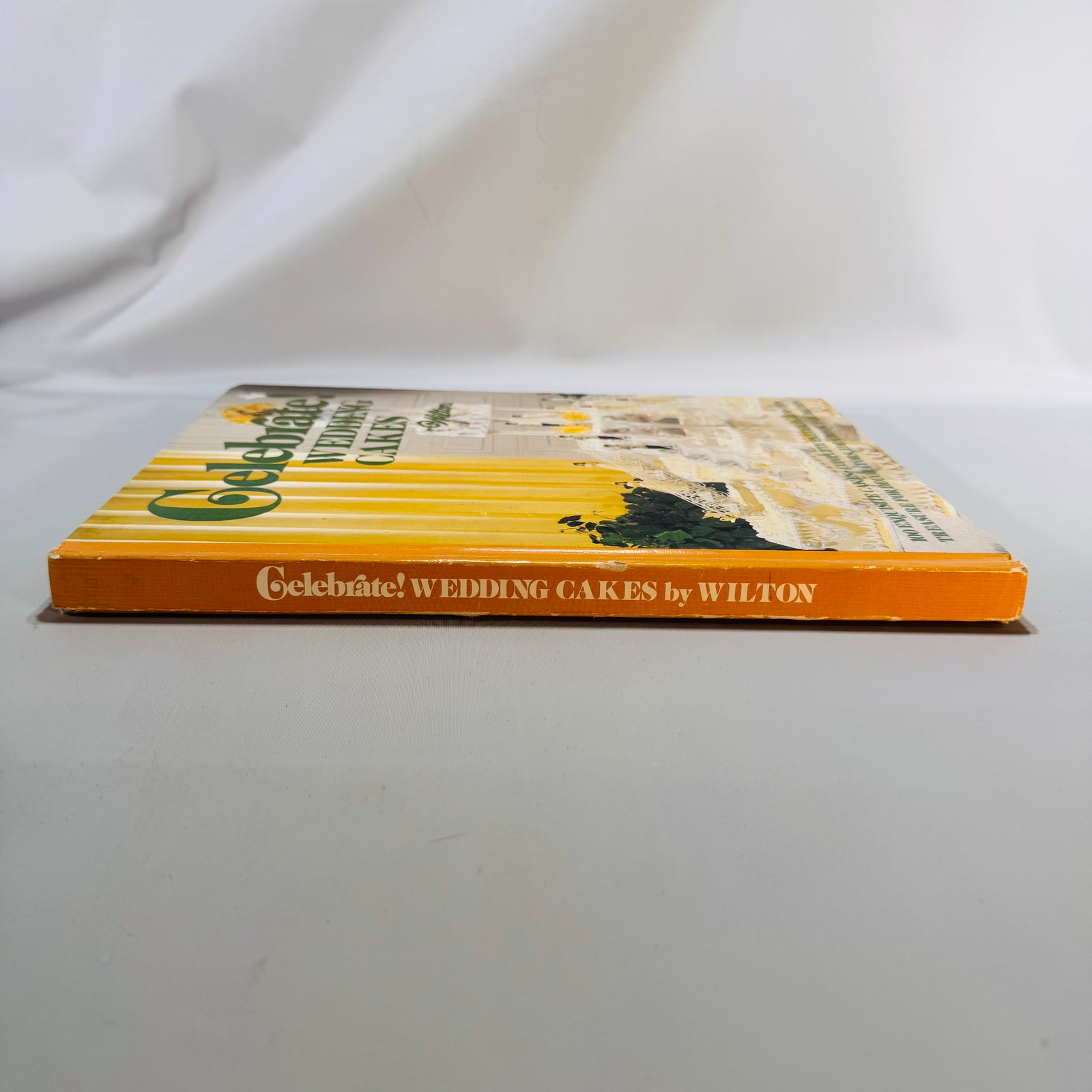 Celebrate! Wedding Cakes (1986, 4th Printing) — Wilton Enterprises | Pictorial Hardcover, Culinary Arts Baking & Cake Decorating