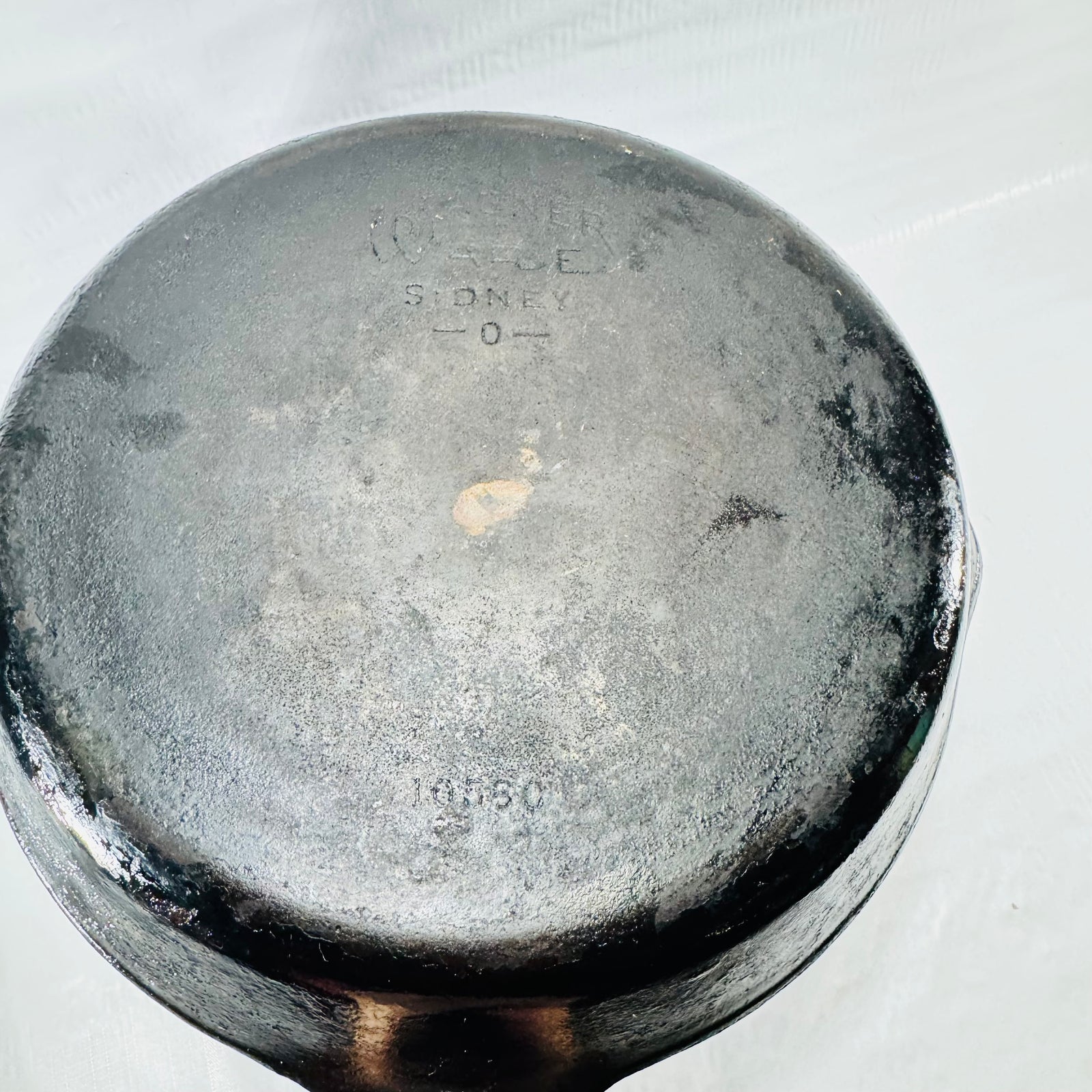 Wagner Ware Sidney -O- No. 8 Cast Iron Skillet 1058 1935 to 1959