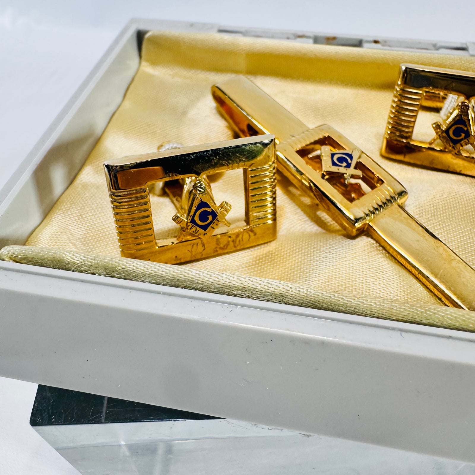 Anson Masonic Gold Tone Cufflinks and Tie Bar Set Blue Enamel with Case