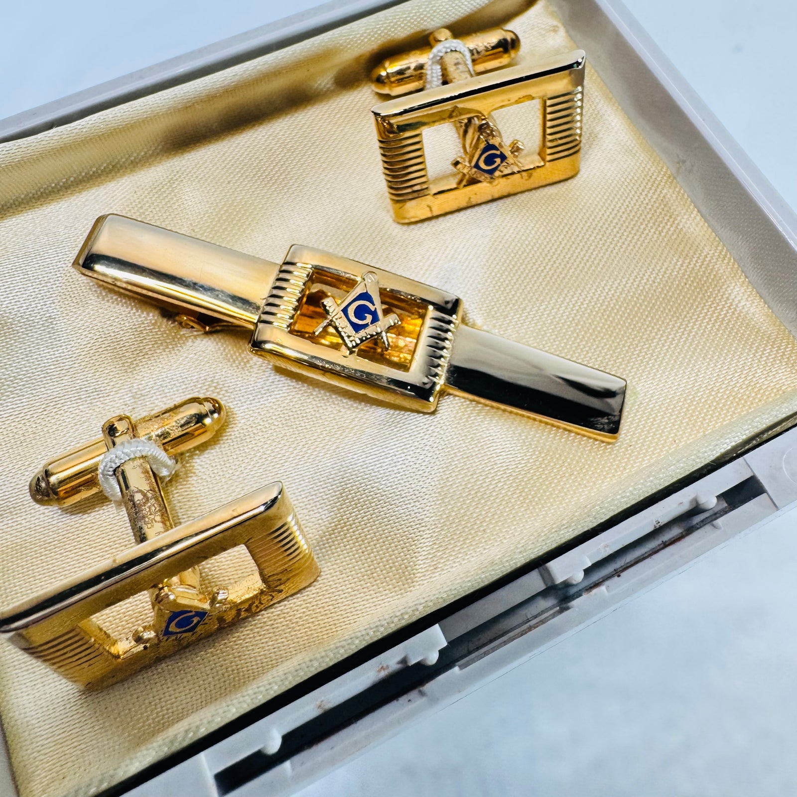 Anson Masonic Gold Tone Cufflinks and Tie Bar Set Blue Enamel with Case