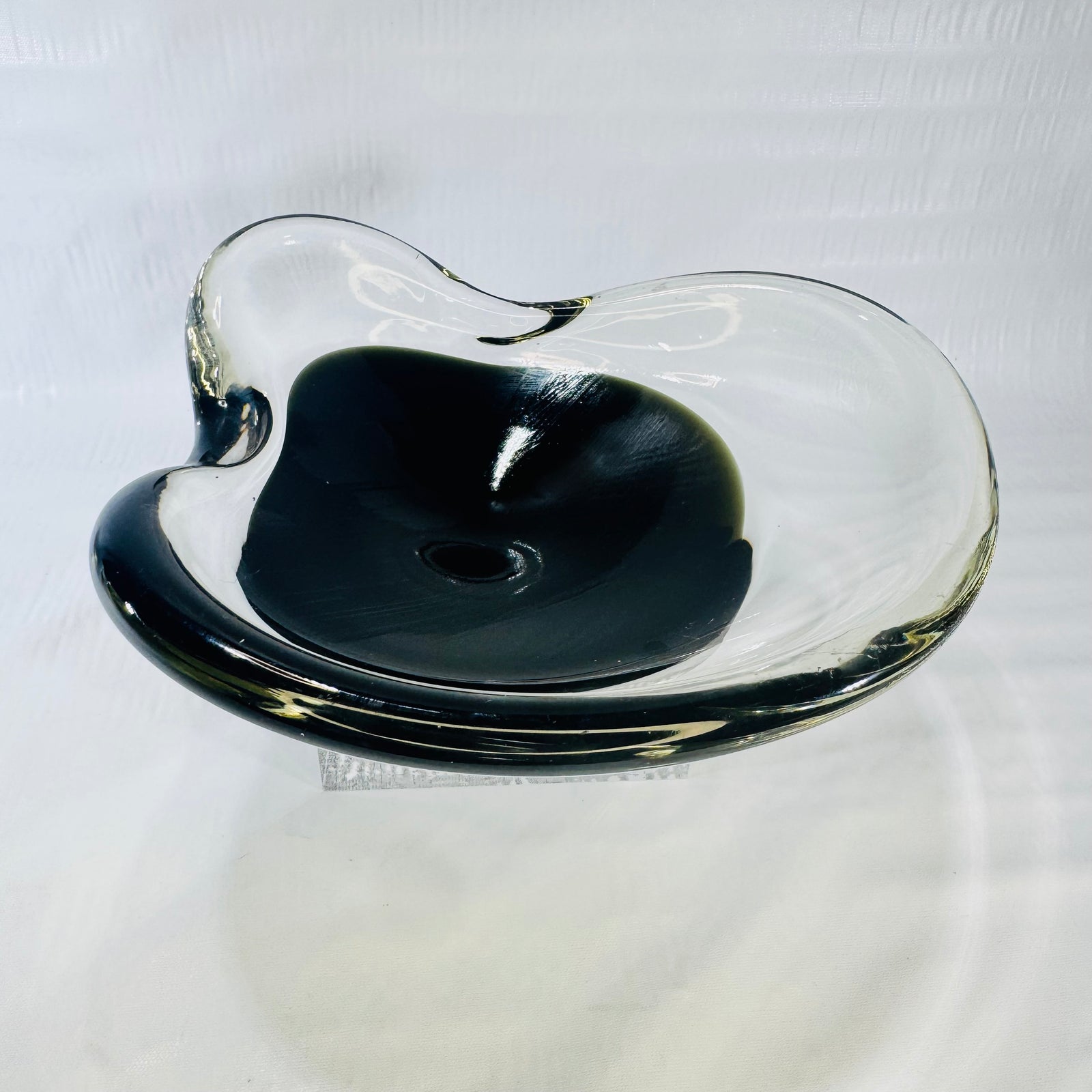 Erickson 84 Cased Art Glass Tri Corner Bowl Mid Century Dark Green