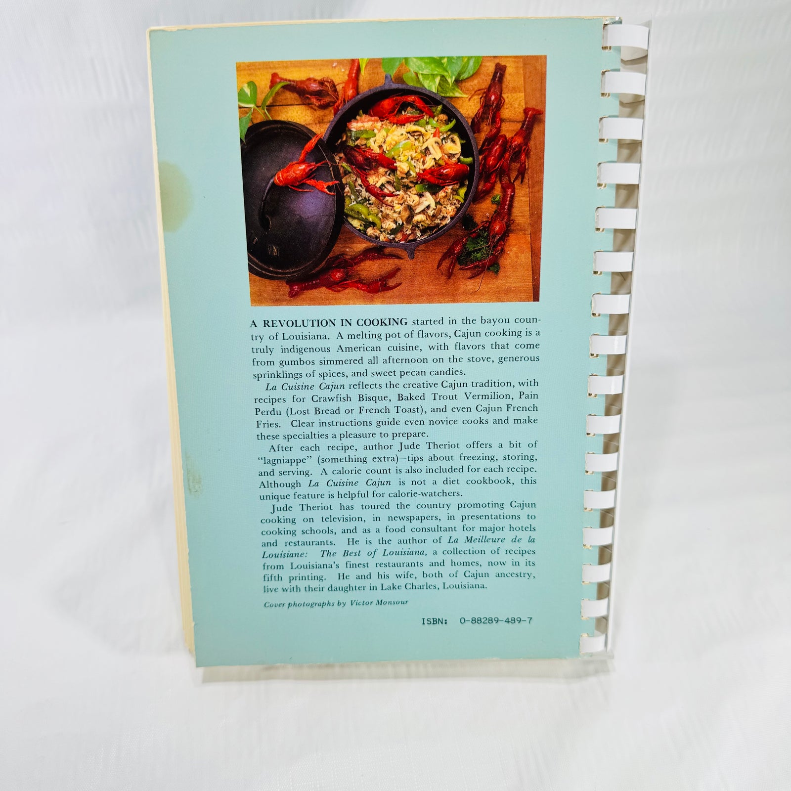 La Cuisine Cajun by Jude W. Theriot, 1986 Pelican Spiral Cookbook