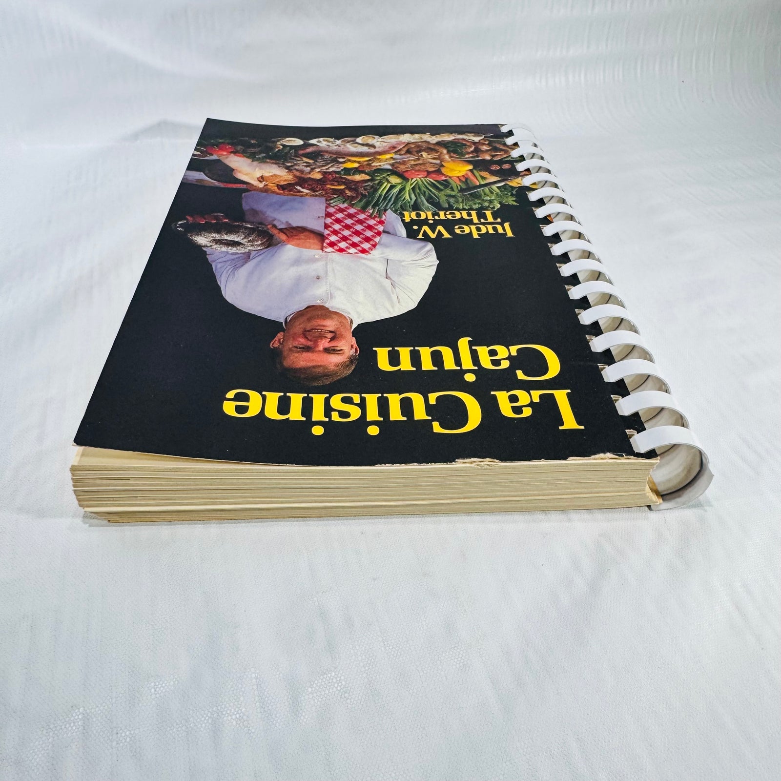 La Cuisine Cajun by Jude W. Theriot, 1986 Pelican Spiral Cookbook