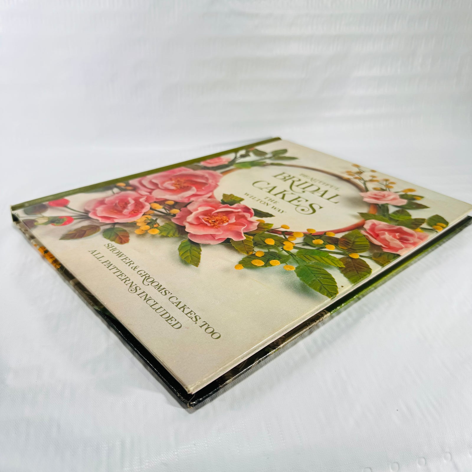 Beautiful Bridal Cakes The Wilton Way, 1978 Wilton Wedding Cake Decorating Book