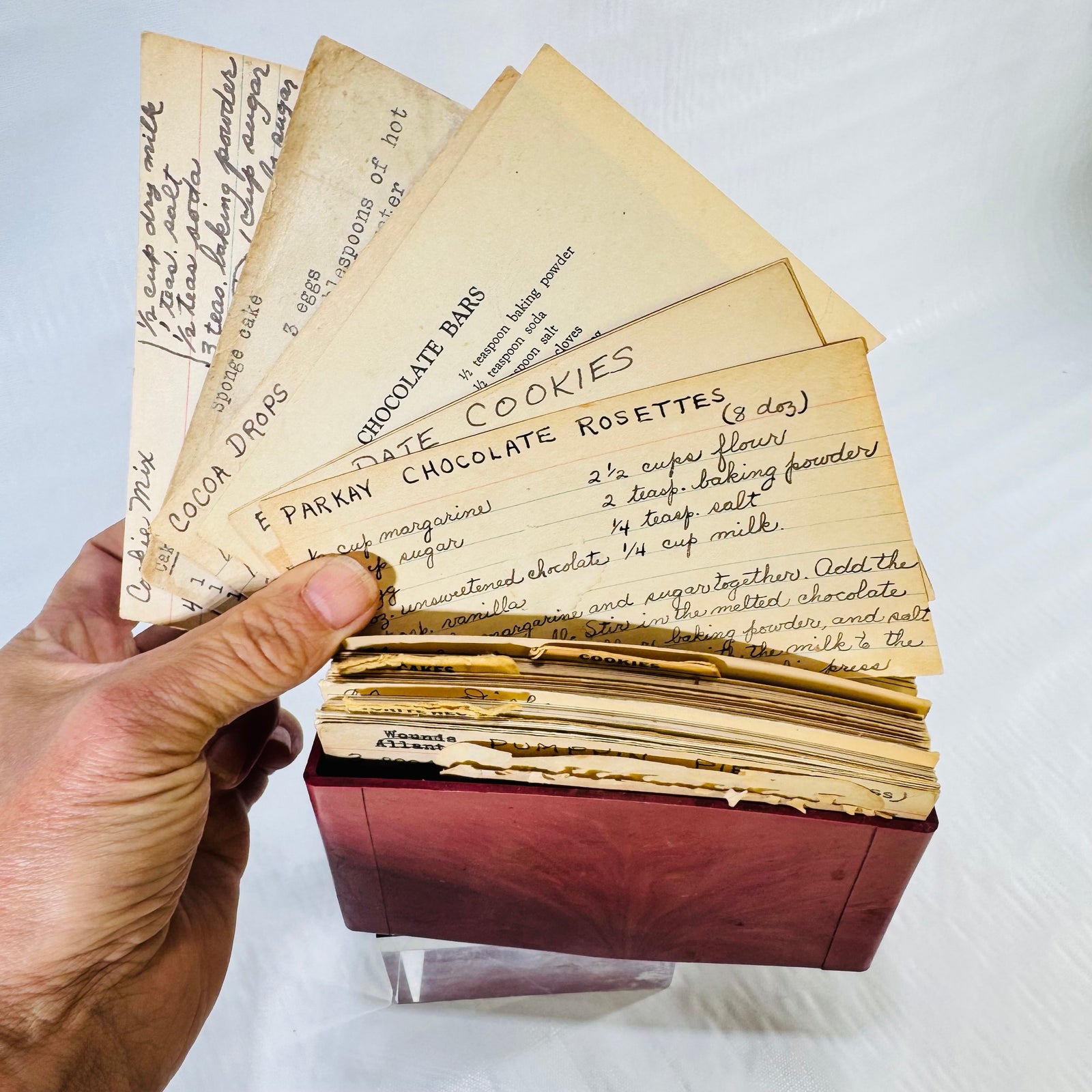 Robin Hood Flour Recipe Box 1950s to 1960s with Handwritten Recipe Cards