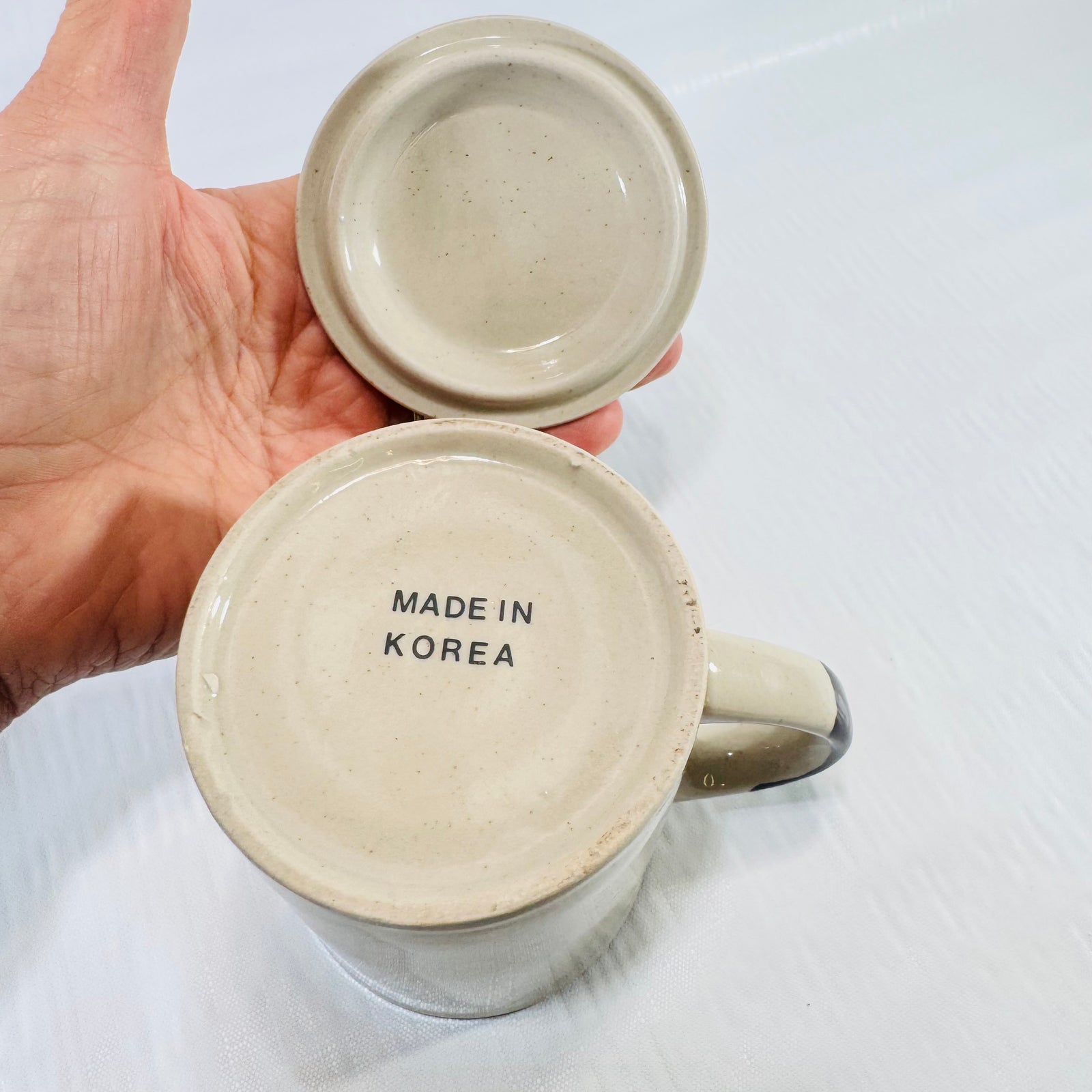 Interpur Wild Strawberry Lidded Stoneware Mug 1970s Made in Korea