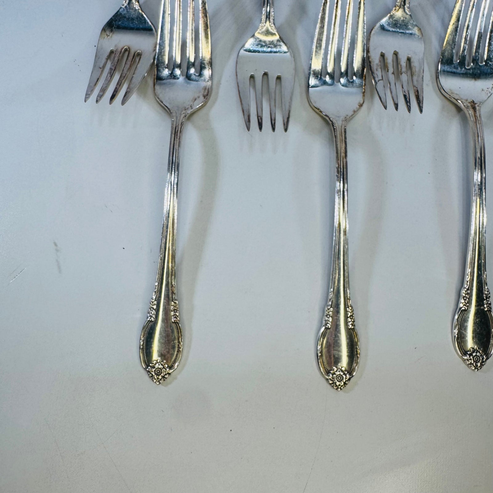 1847 Rogers Bros Remembrance Luncheon Forks | Set of 8 Silverplate Flatware