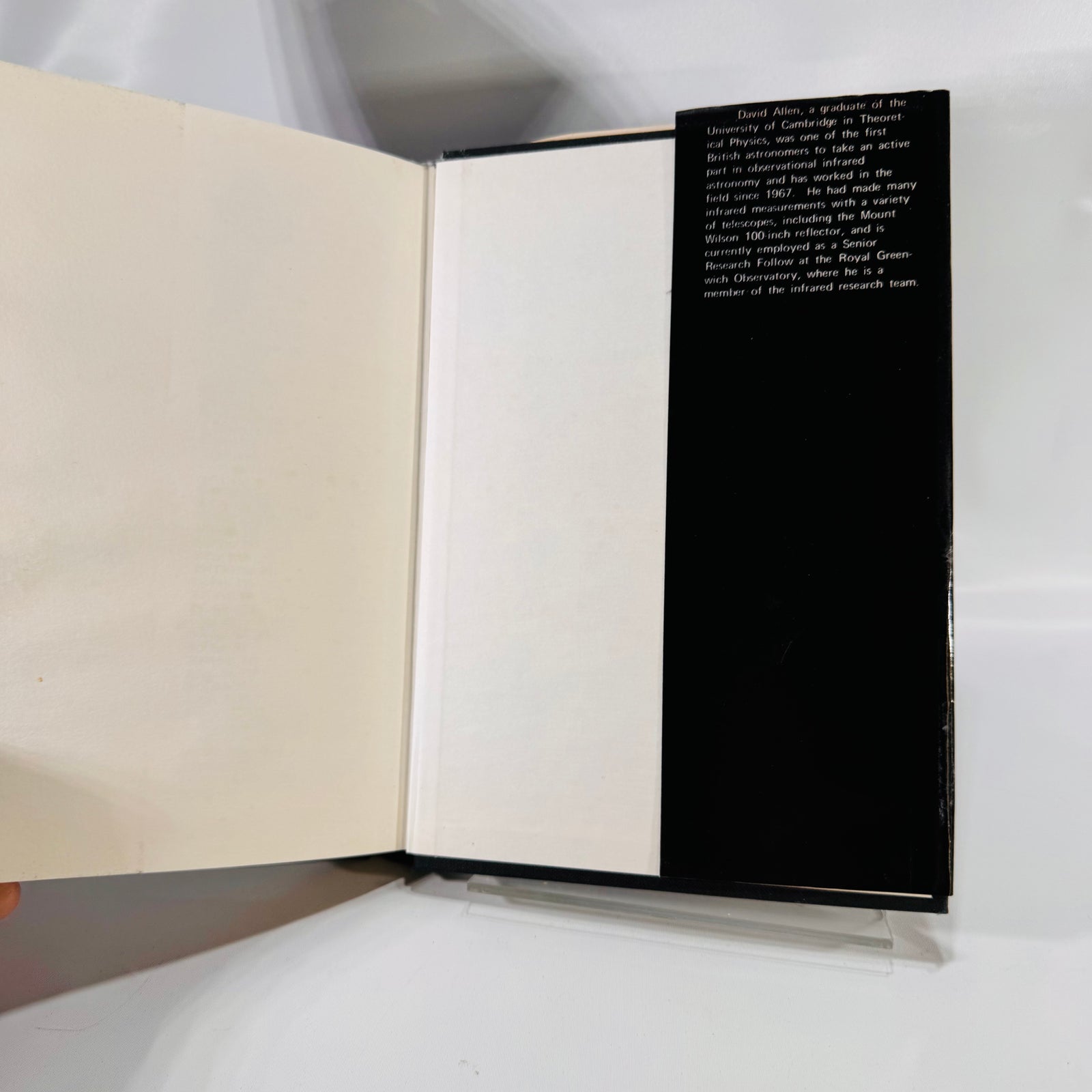 Infrared Astronomy: Exploring the Hidden Universe (1975) by David A. Allen Space Science Hardcover