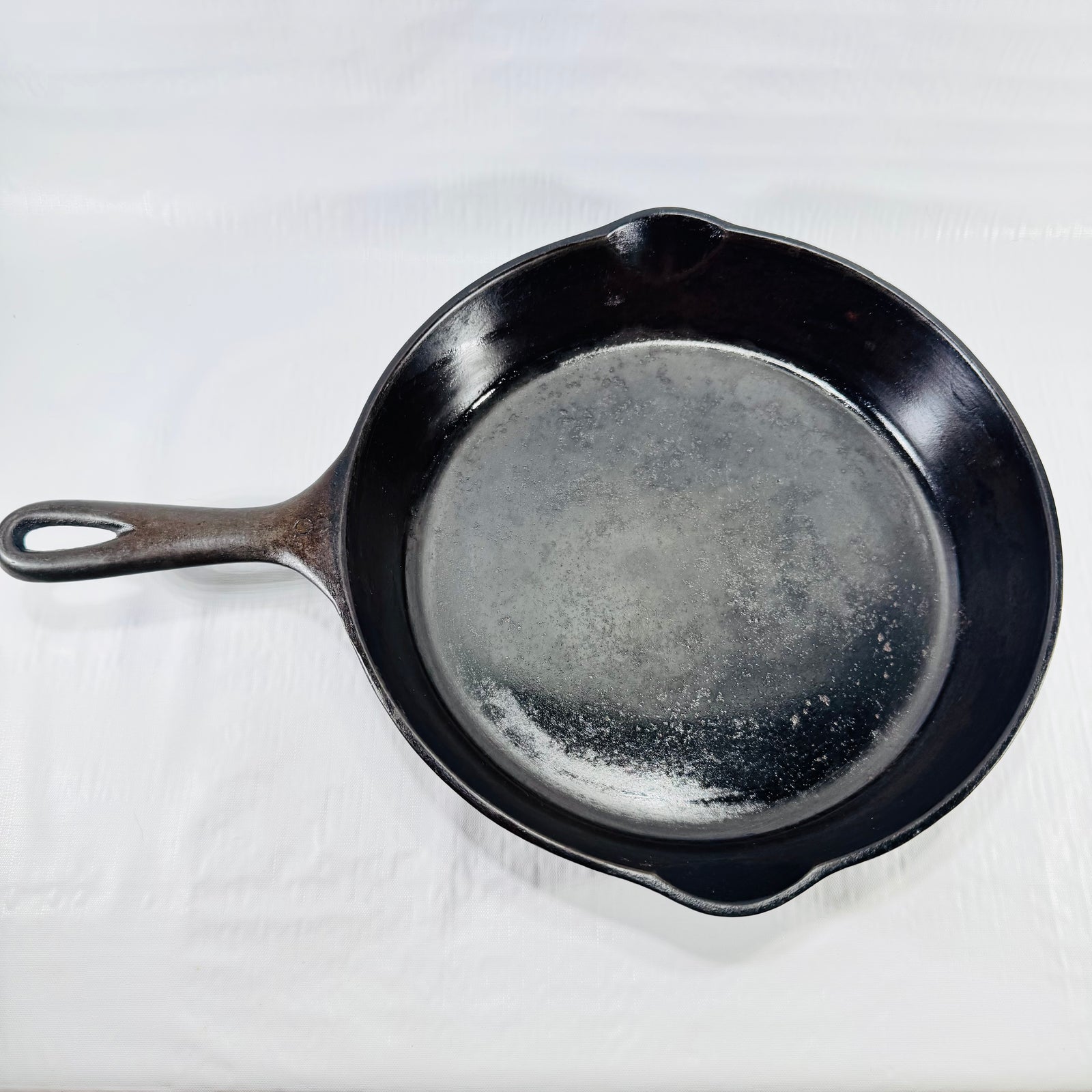 Wagner Ware Sidney -O- No. 8 Cast Iron Skillet 1058 1935 to 1959