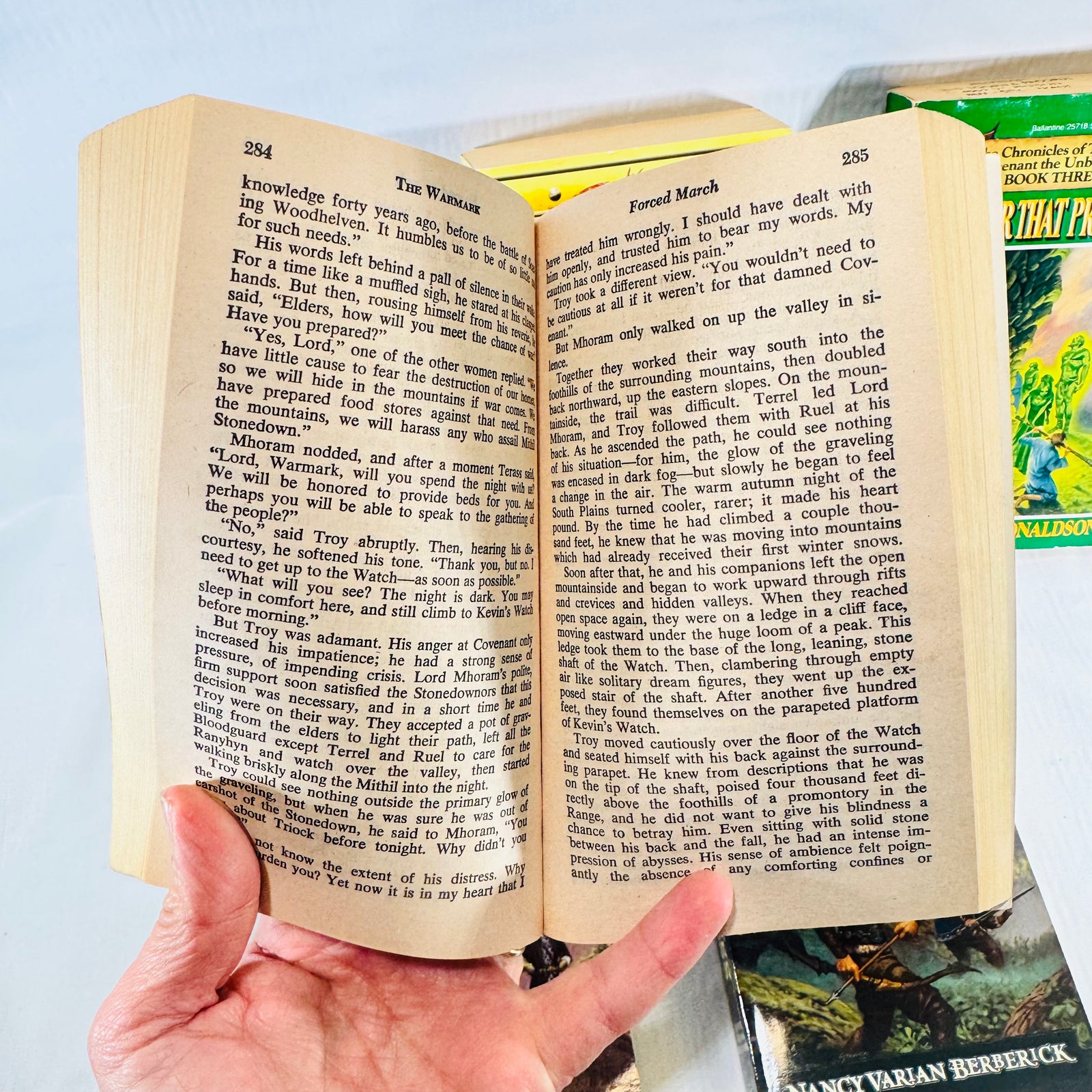 Interior text pages of The Illearth War paperback
