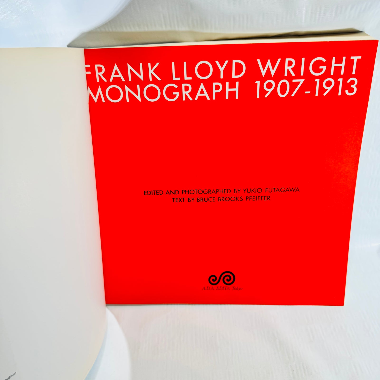 Red title page of Frank Lloyd Wright Monograph 1907-1913