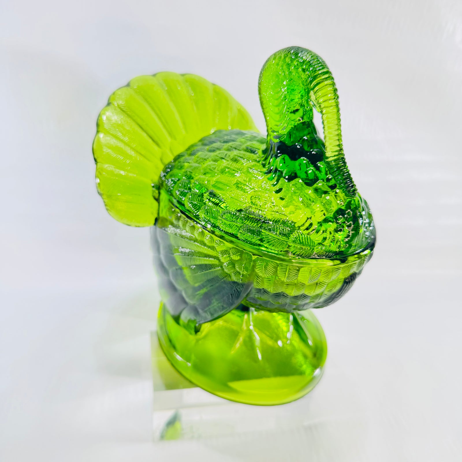 Other side of the L.E. Smith green glass turkey with fanned tail and feather detail