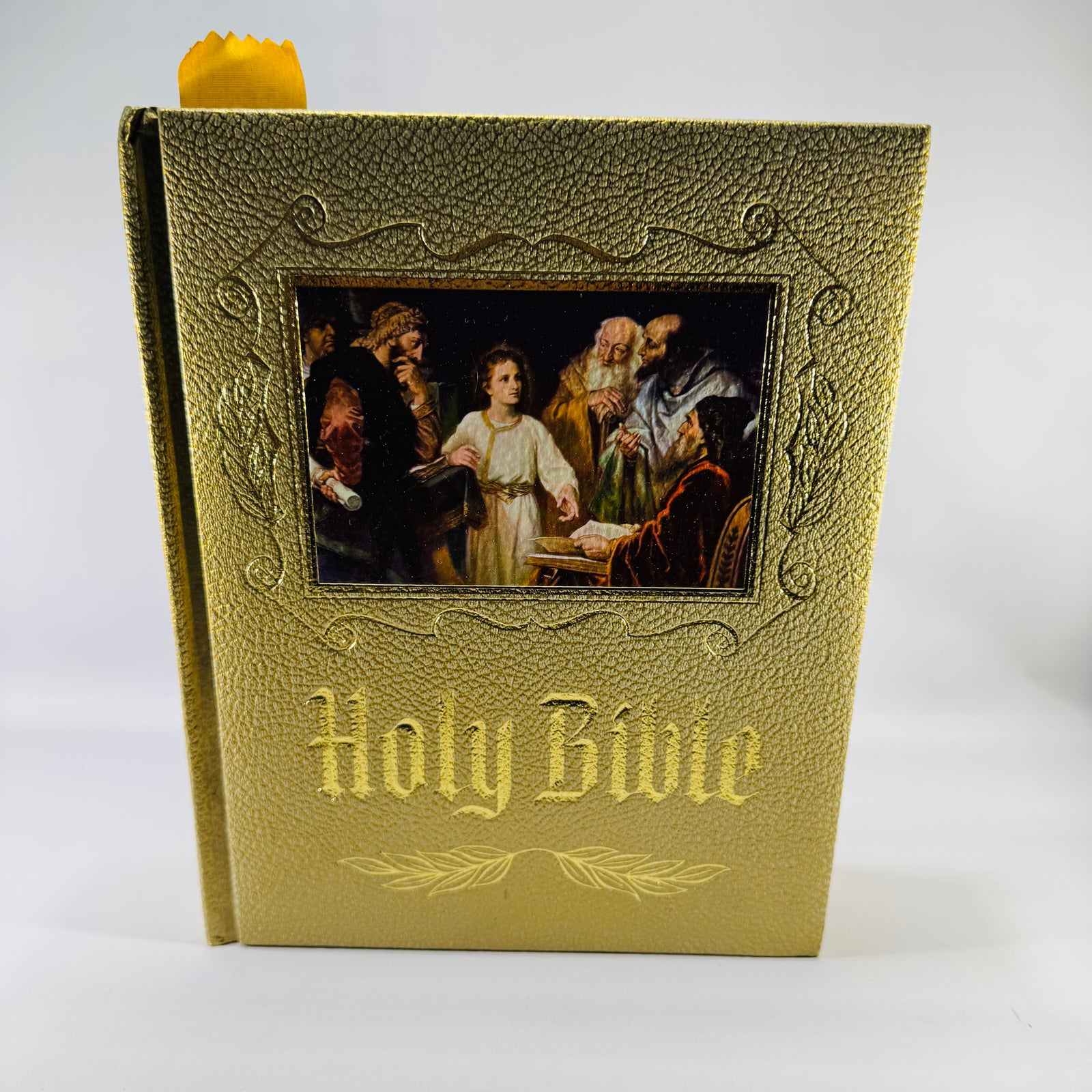 Vintage Heirloom Family Bible 1971 King James Red Letter Illustrated Gold Hardcover
