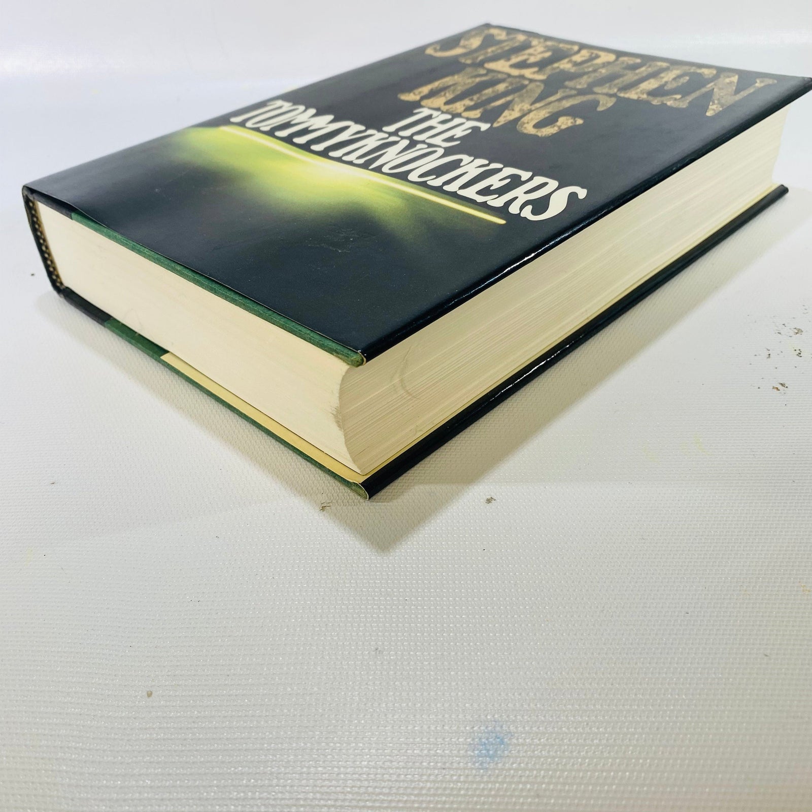 The Tommyknockers by Stephen King 1987 G.P. Putnam's Sons Vintage Book