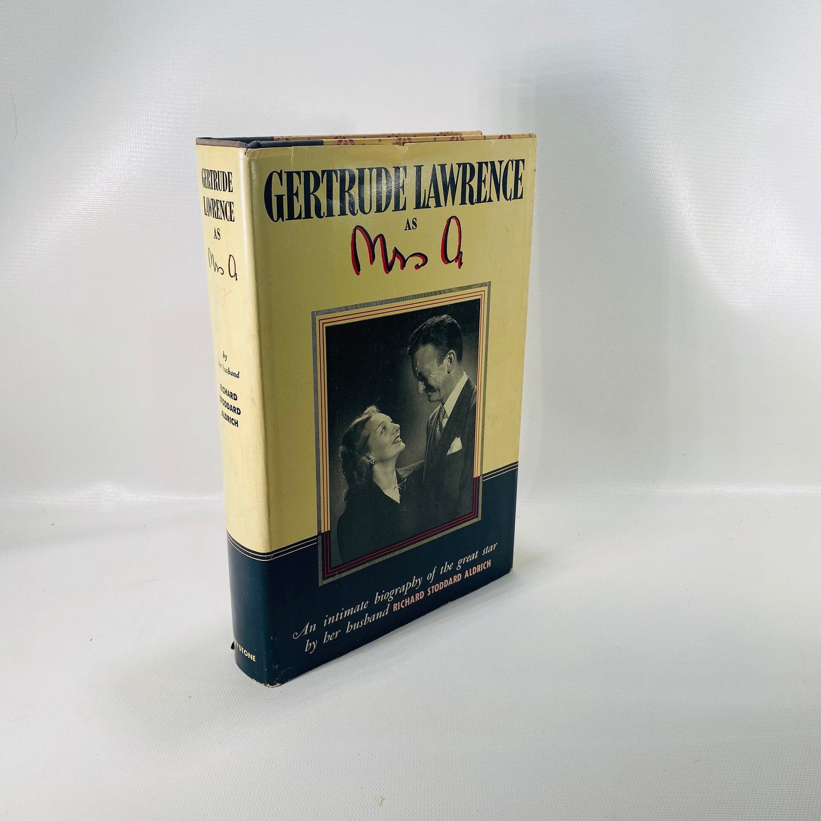 Gertrude Lawrence as Mrs. A 1954 dust jacket with a photo of Lawrence and Aldrich