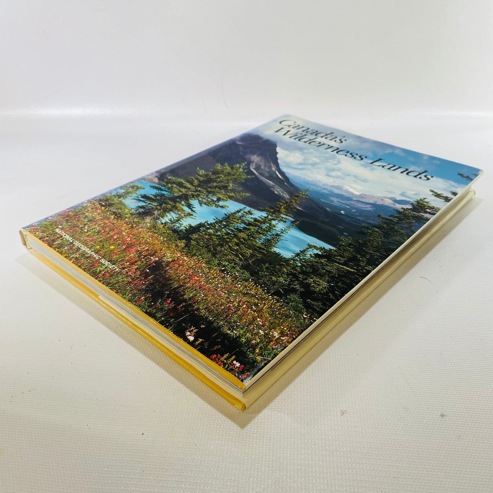 Canada's Wilderness Lands by National Geographic Society 1982