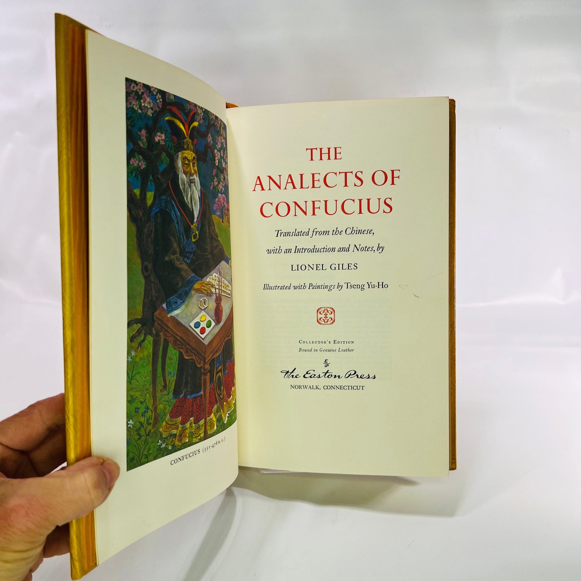 Analects of Confucius translated from the Chinese Illustrated Paintings by Tseng Yu-Ho 1976 Easton Press Leather Bound Book Gold Gilt Pages
