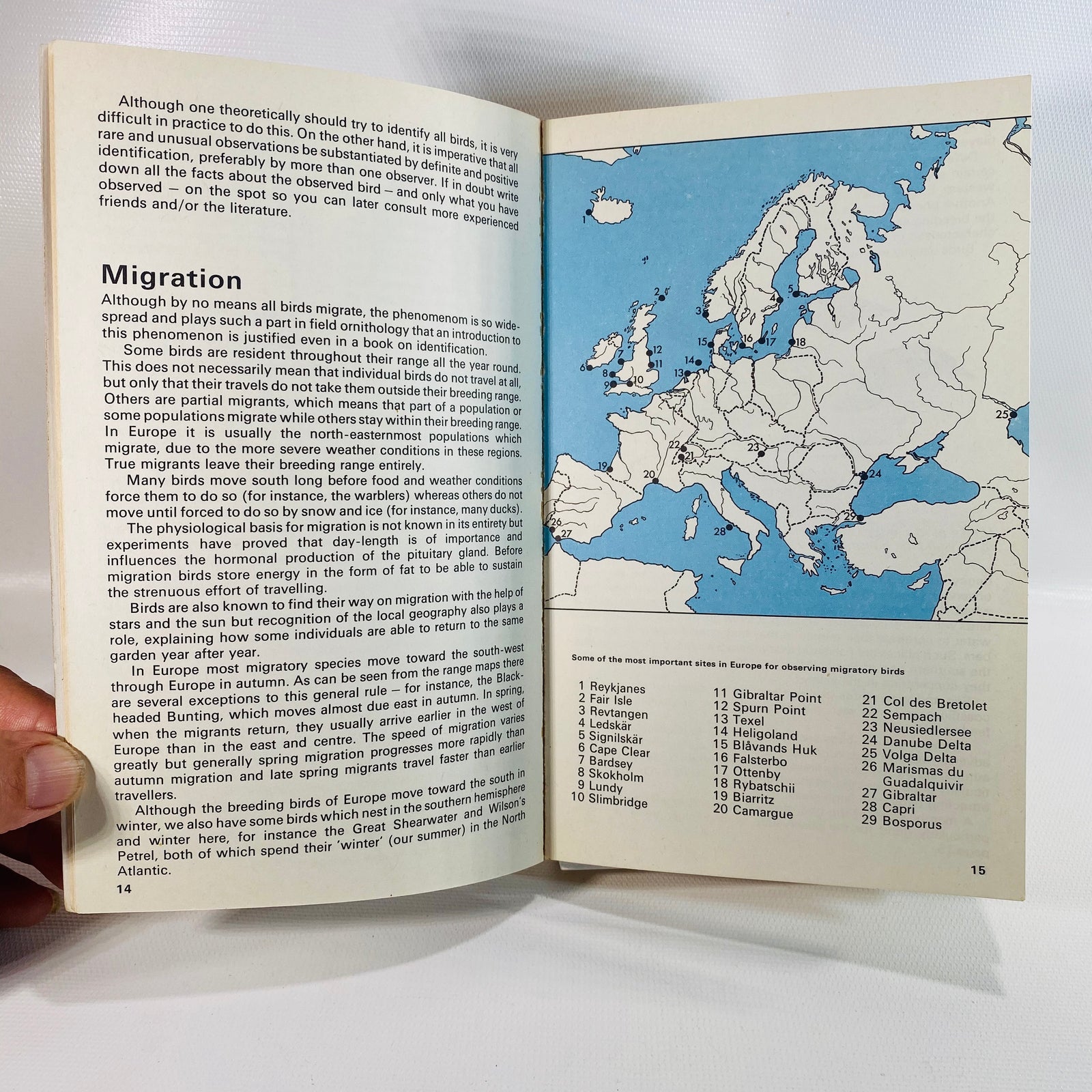 The Hamlyn Guide to Birds of Britain and Europe by Bertel Bruun 1970