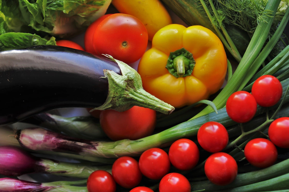 fresh veggies reading vintage