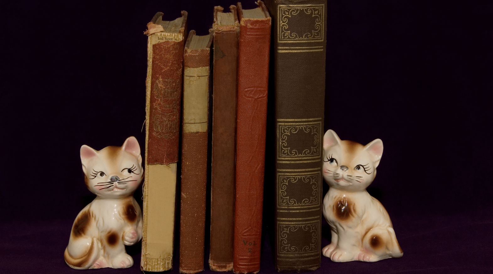vintage cat bookends