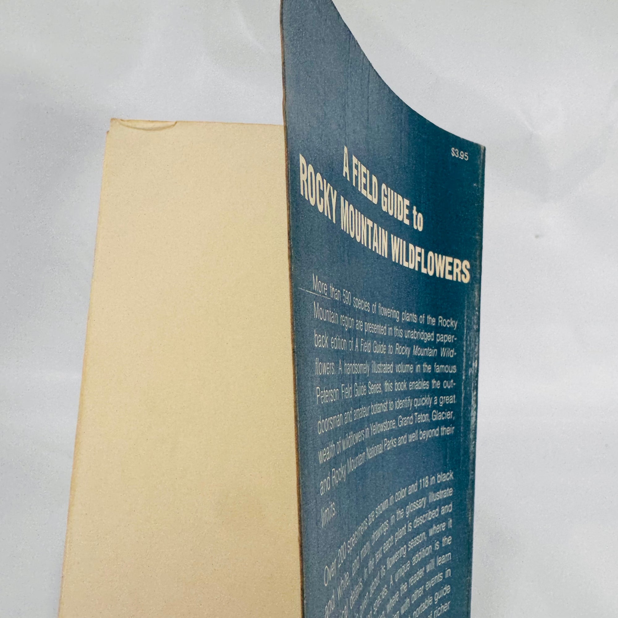 A Field Guide to Rocky Mountain Wildflowers by Craighead, Craighead & Davis (1974), Peterson Field Guides, Paperback
